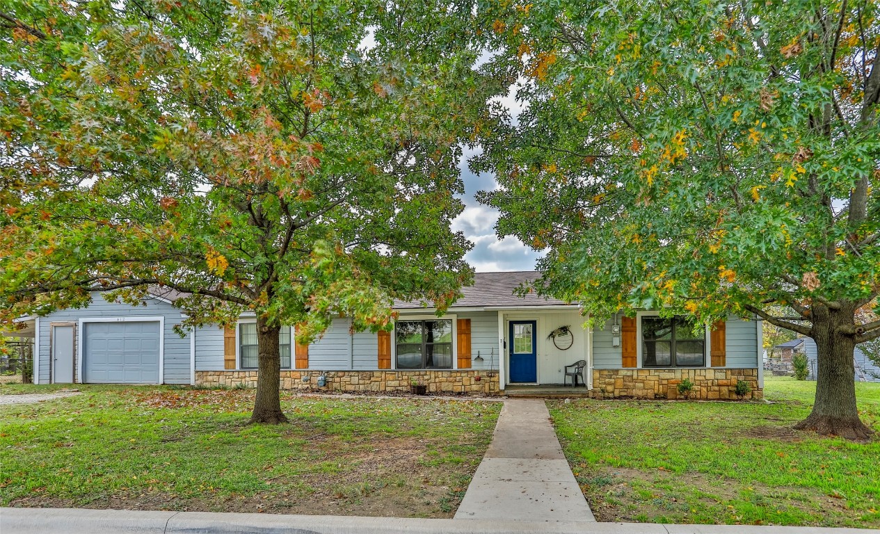 412 W South Street Whitesboro TX 76273