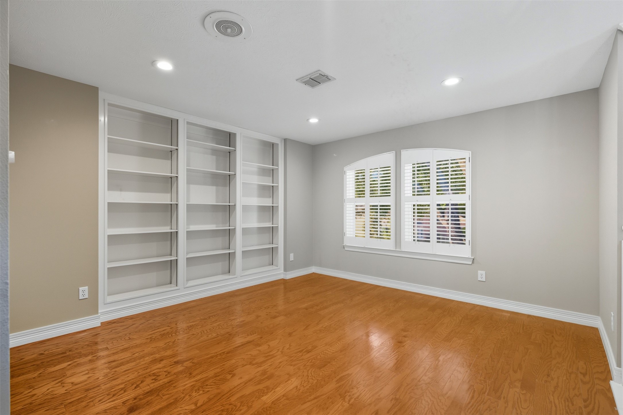 6813 Savannah Lane Fort Worth TX 76132