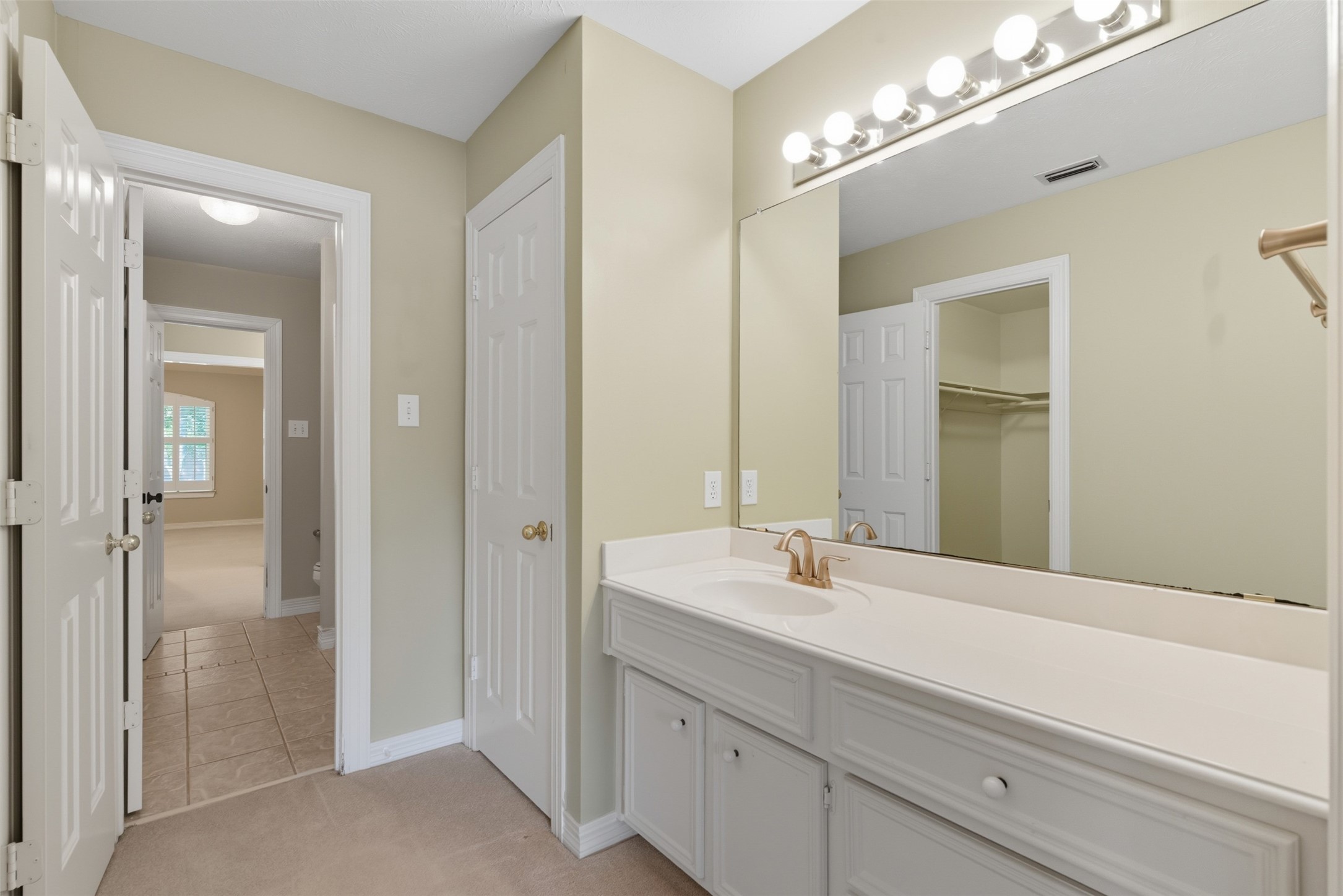 6813 Savannah Lane Fort Worth TX 76132