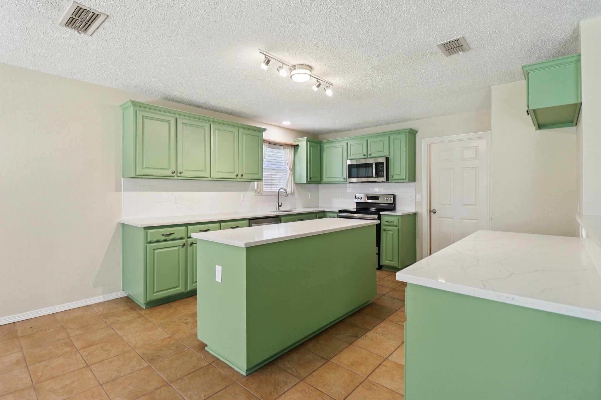 5007 Ivycrest Trail Arlington TX 76017