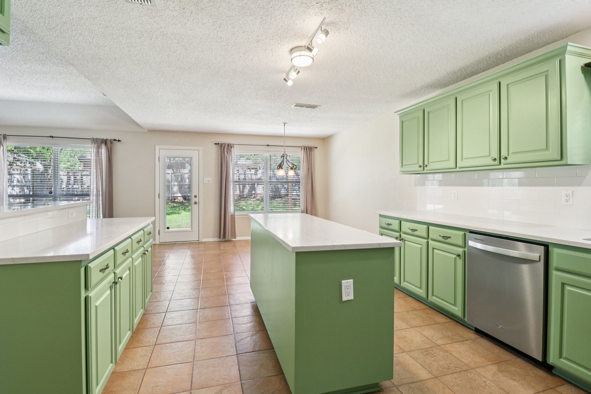 5007 Ivycrest Trail Arlington TX 76017
