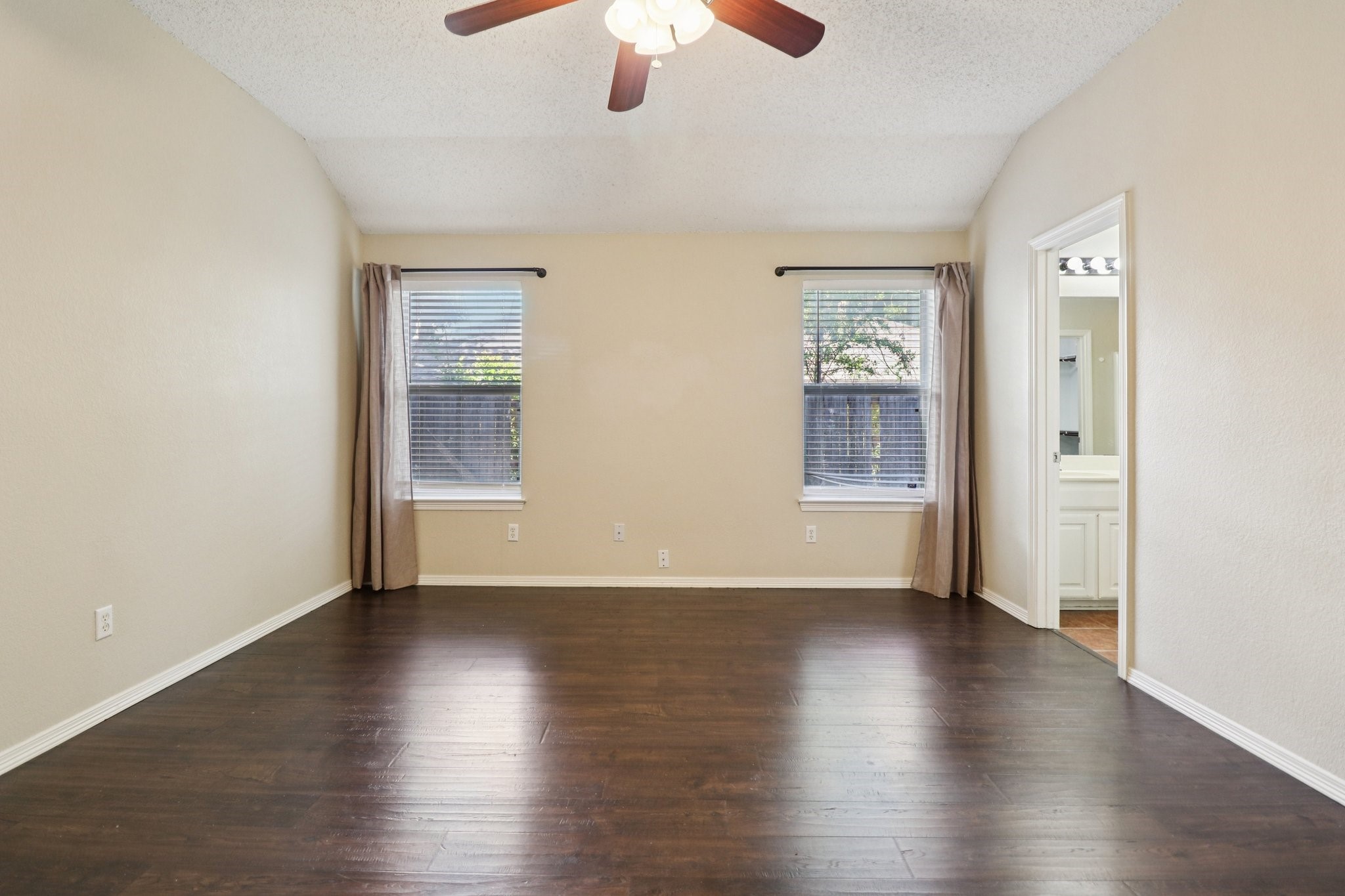 5007 Ivycrest Trail Arlington TX 76017