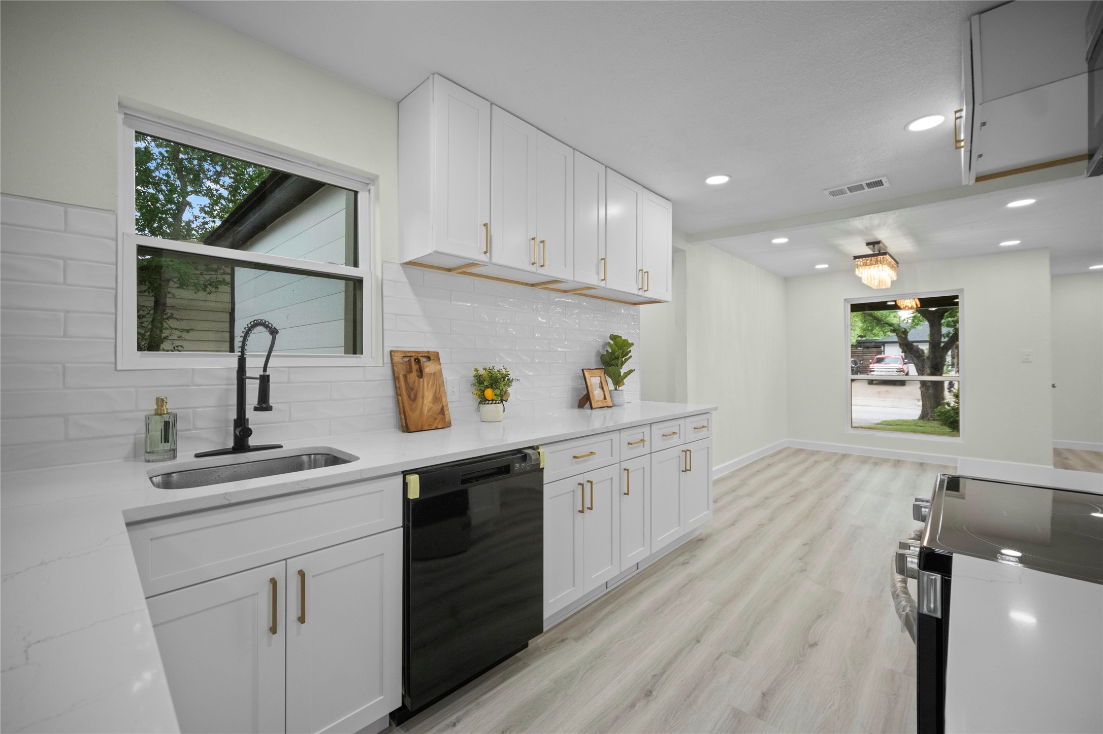 1110 Ryan Avenue Carrollton TX 75006