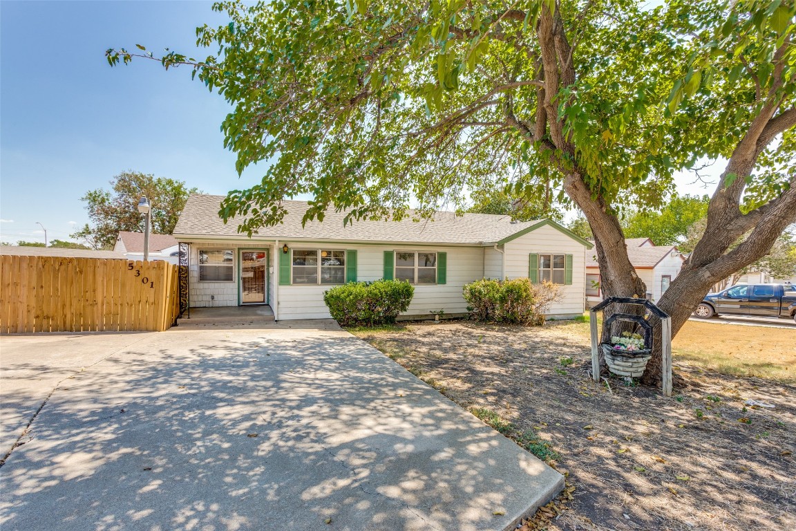 5301 Stanley Avenue Fort Worth TX 76115