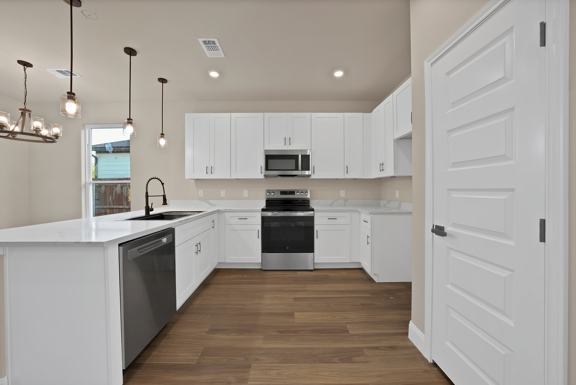5805 Barkridge Drive Granbury TX 76048