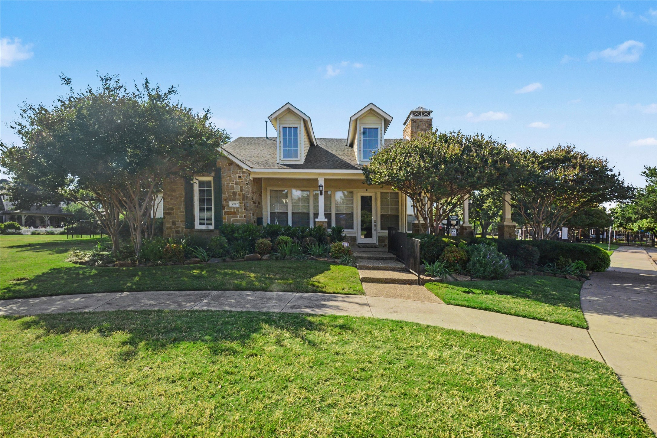 1729 Auburn Drive Carrollton TX 75007