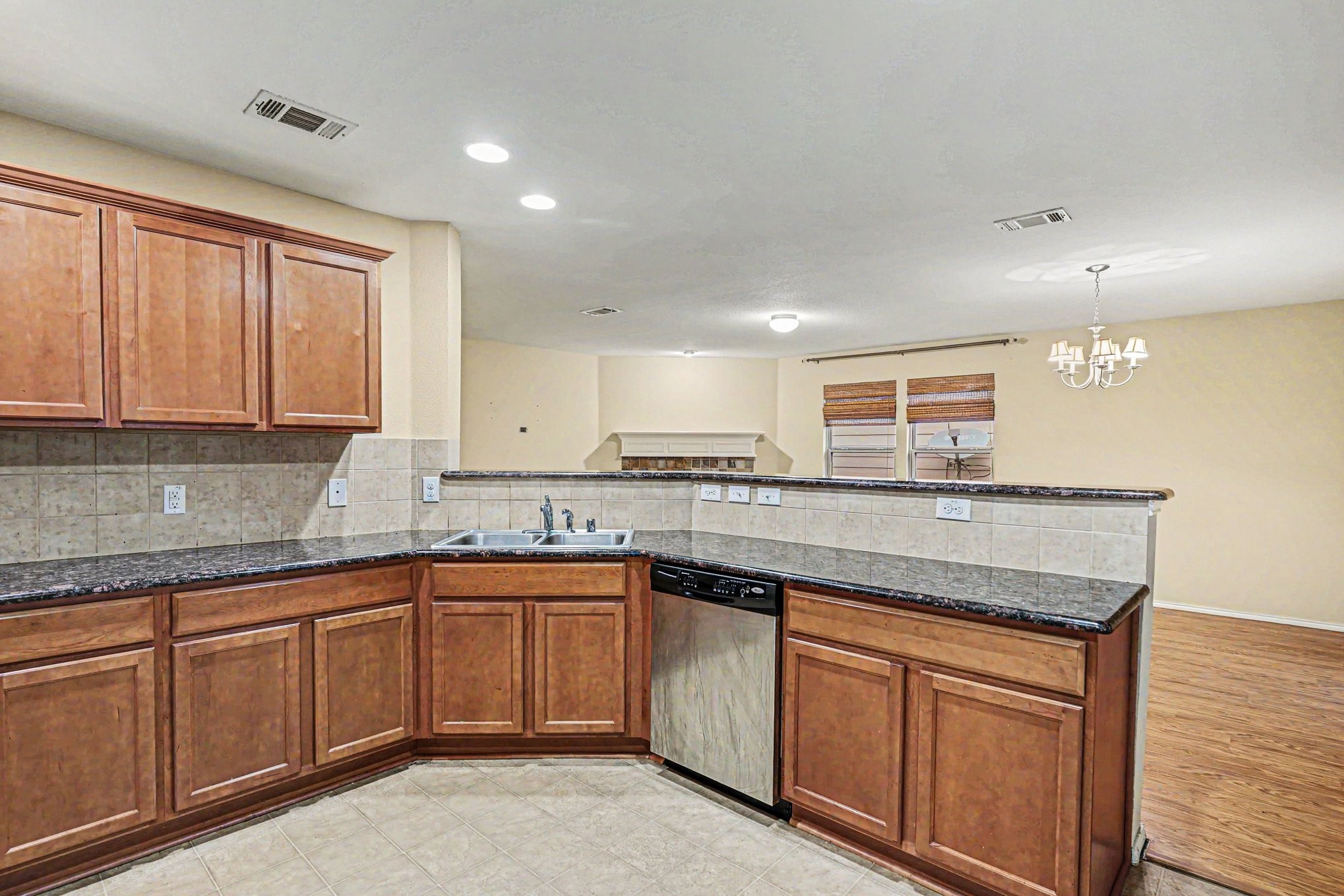 1865 Lynnwood Hills Drive Fort Worth TX 76112