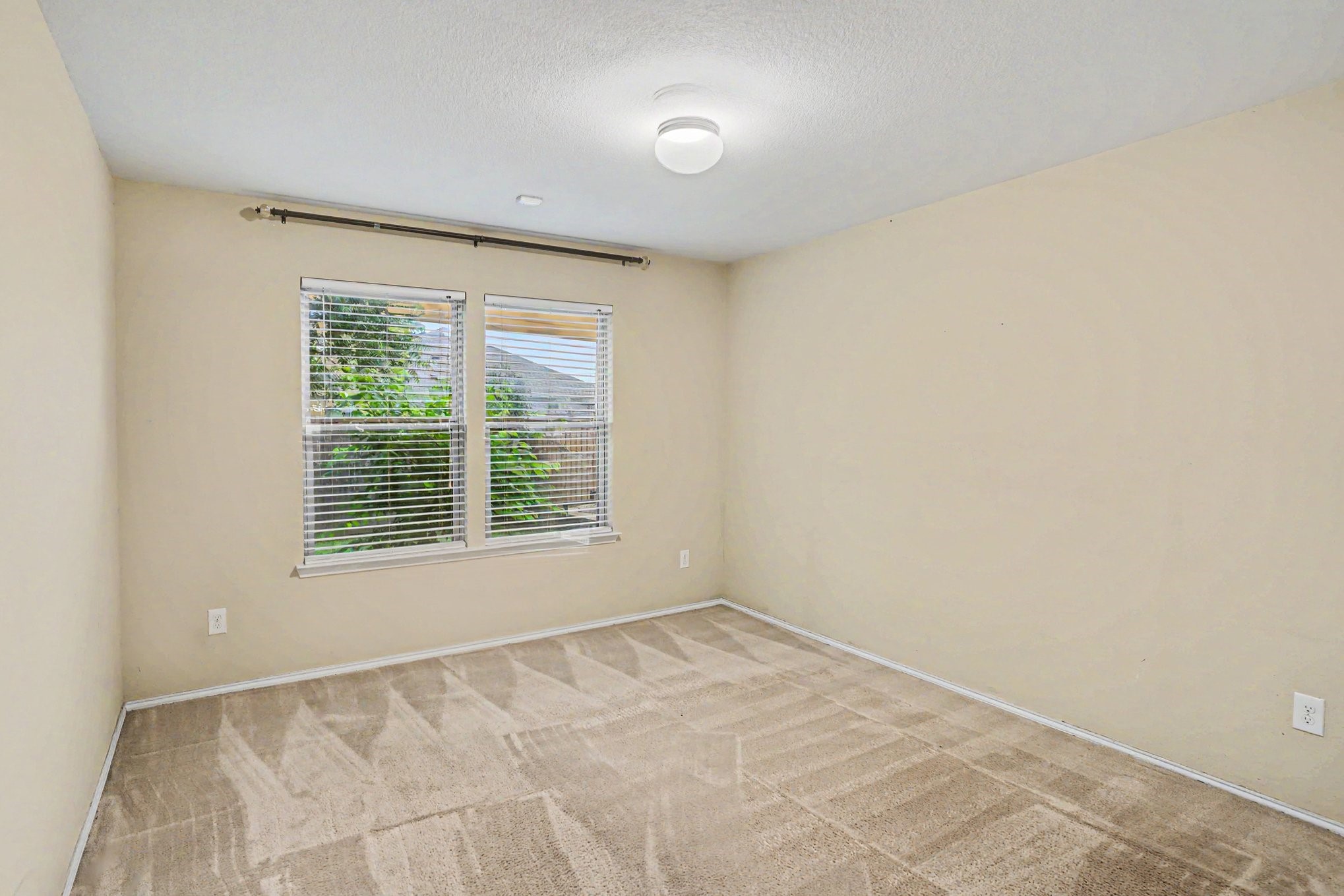 1865 Lynnwood Hills Drive Fort Worth TX 76112