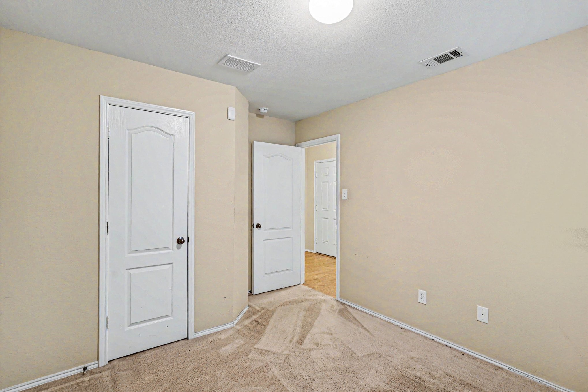 1865 Lynnwood Hills Drive Fort Worth TX 76112