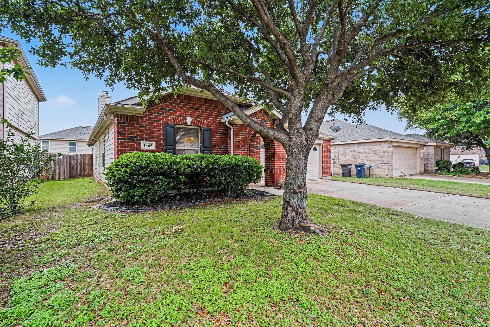 1865 Lynnwood Hills Drive Fort Worth TX 76112