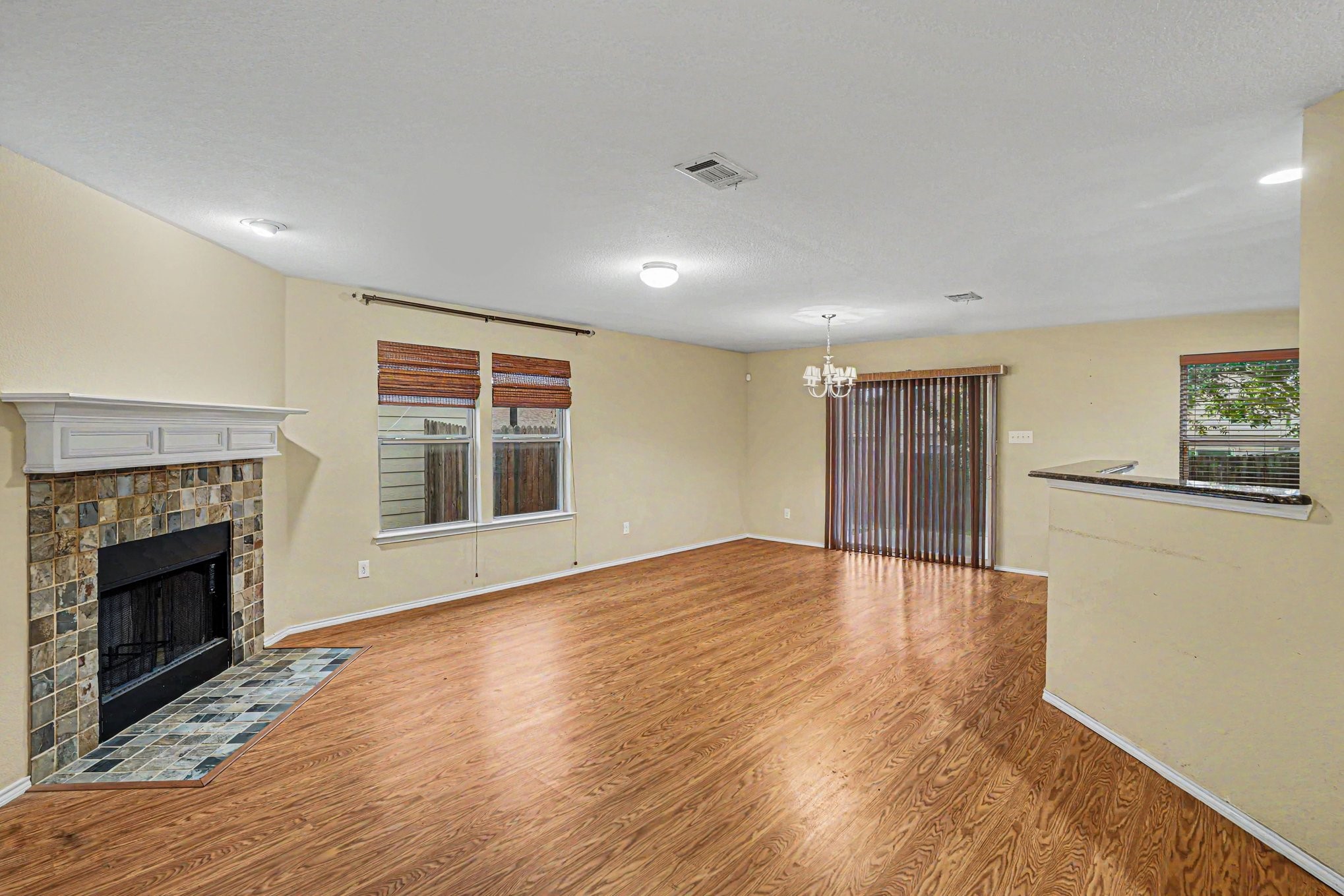 1865 Lynnwood Hills Drive Fort Worth TX 76112