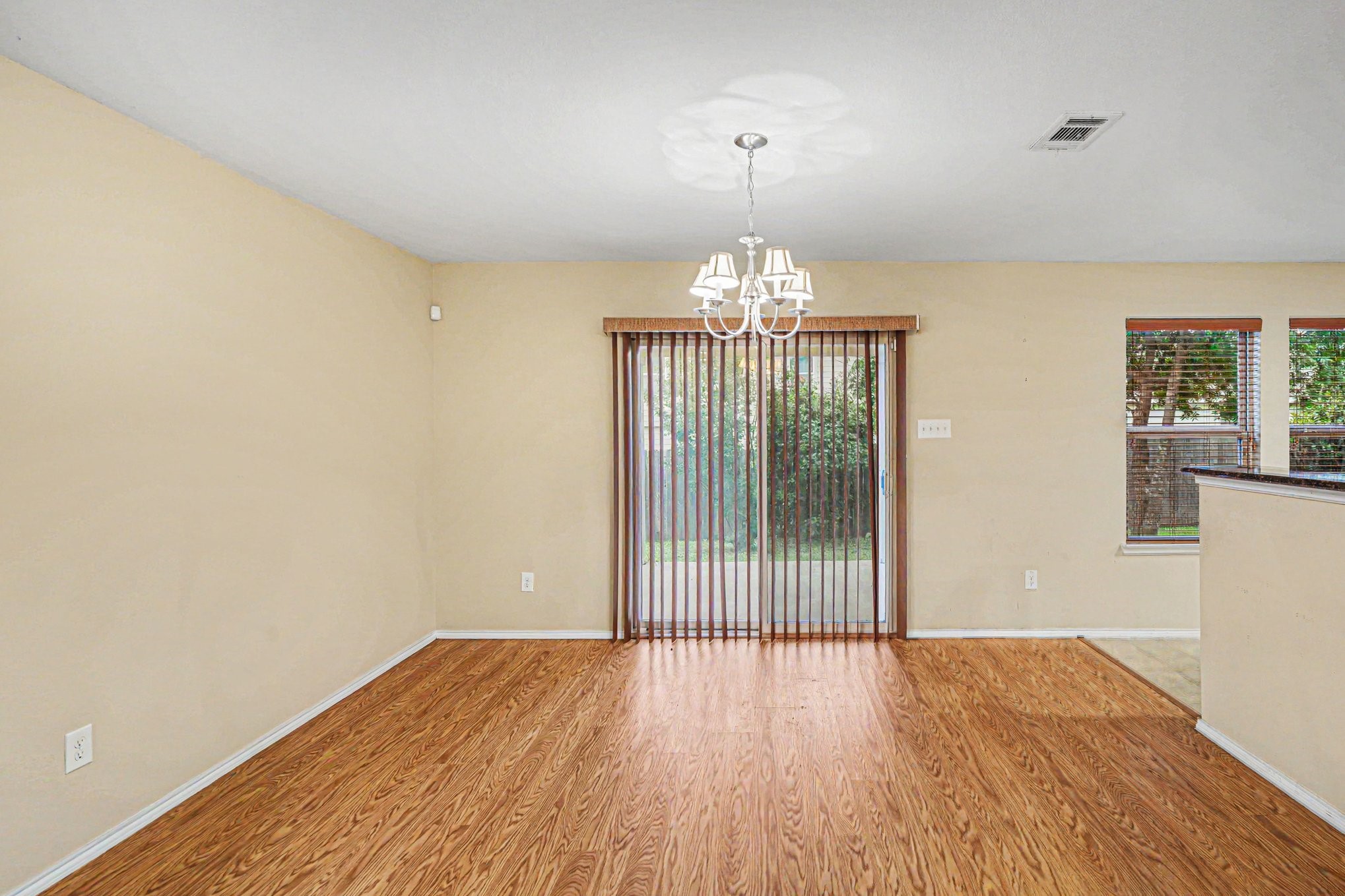 1865 Lynnwood Hills Drive Fort Worth TX 76112