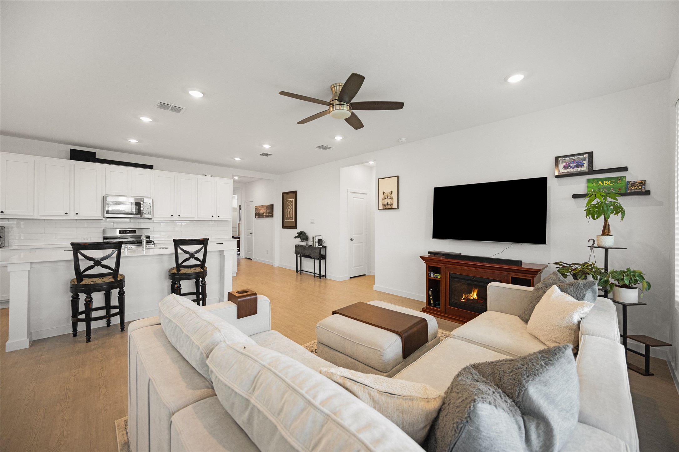 7222 Amber Barn Avenue Pilot Point TX 76258
