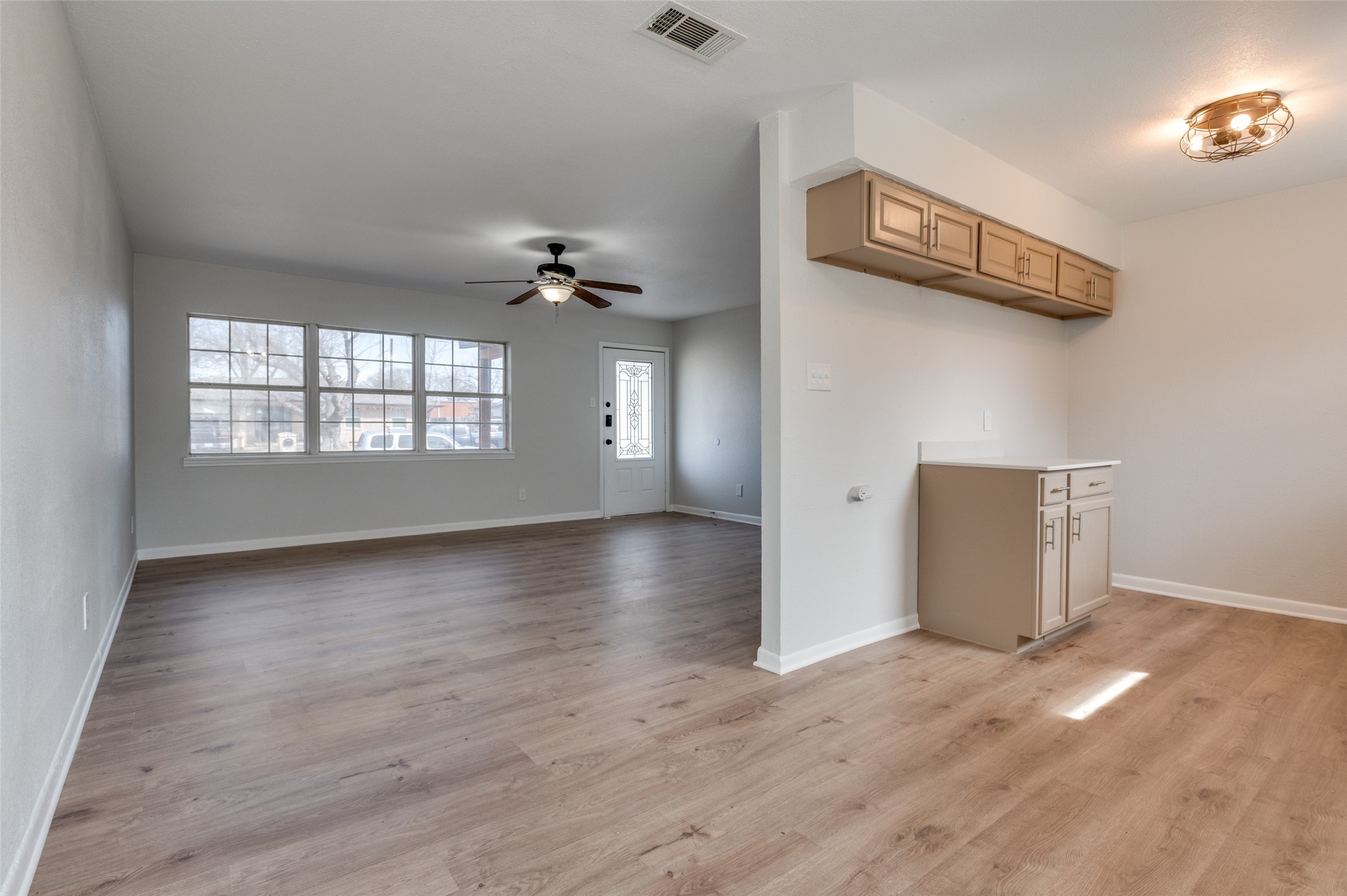 800 E Tucker Boulevard Arlington TX 76010