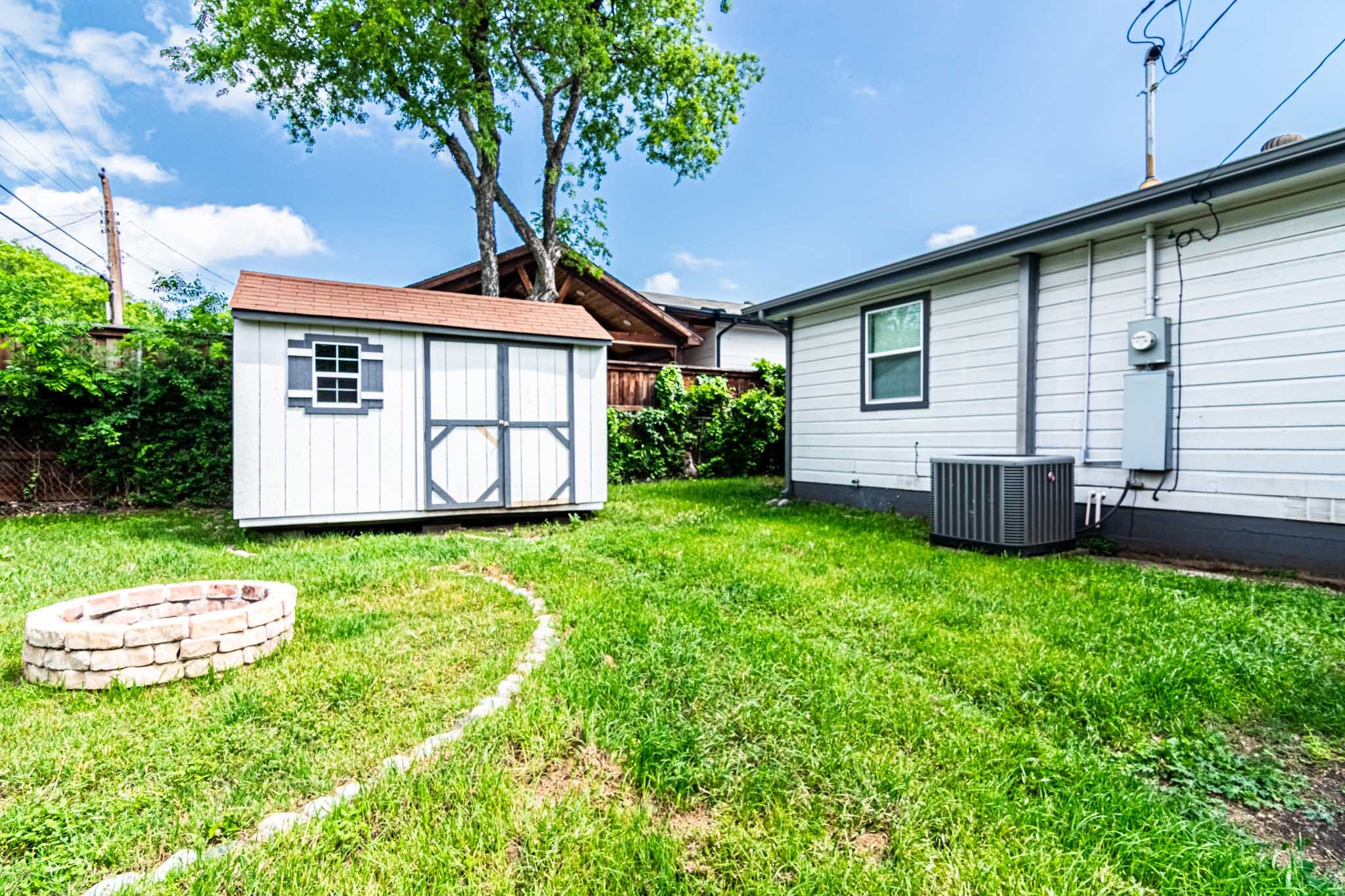 4447 Moler Street Dallas TX 75211