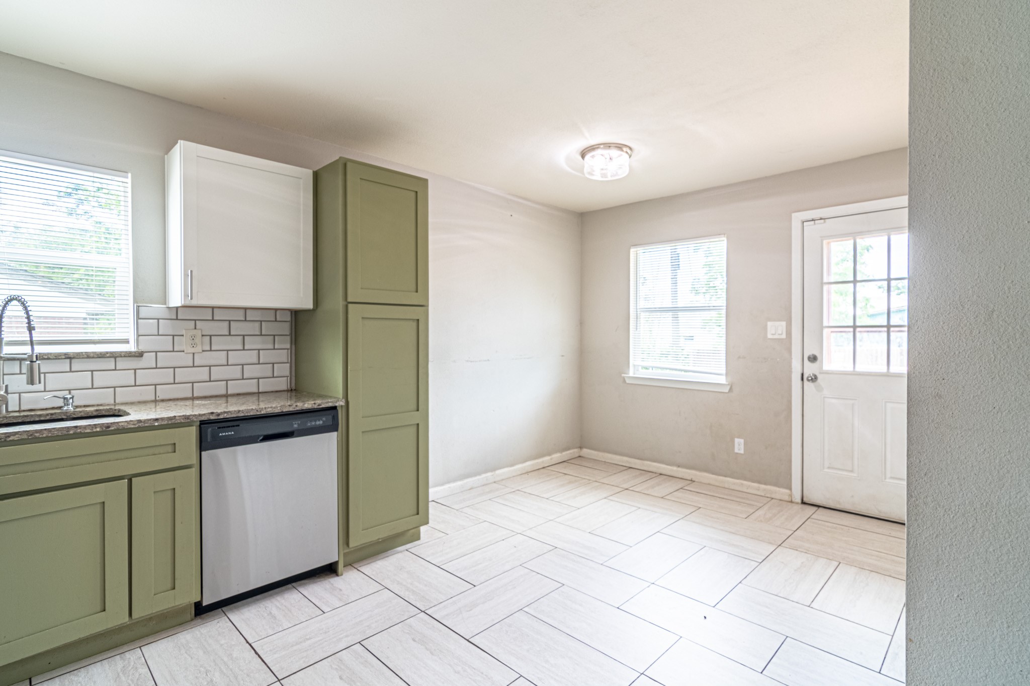 4447 Moler Street Dallas TX 75211