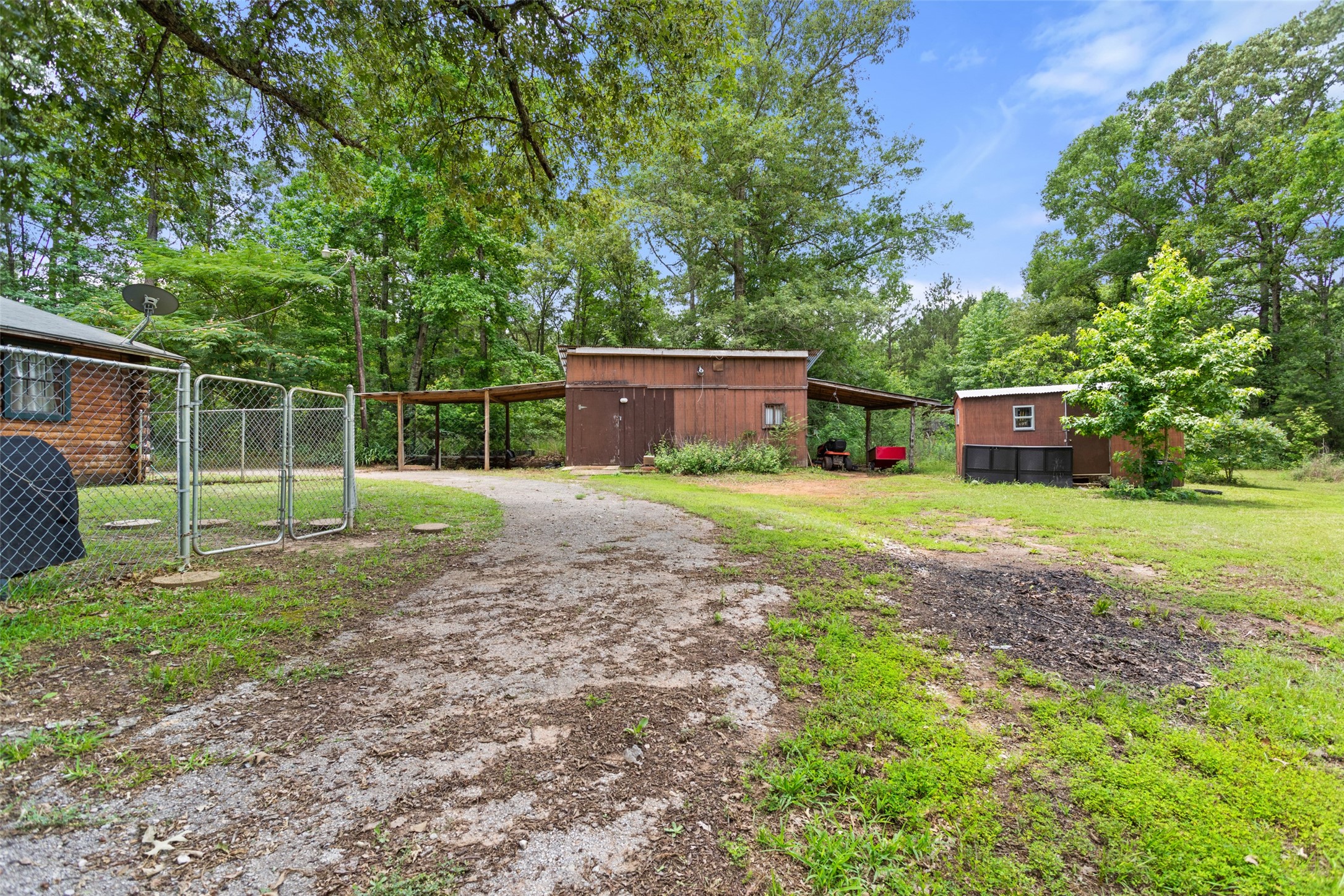 24087 Fm 15 Troup TX 75789