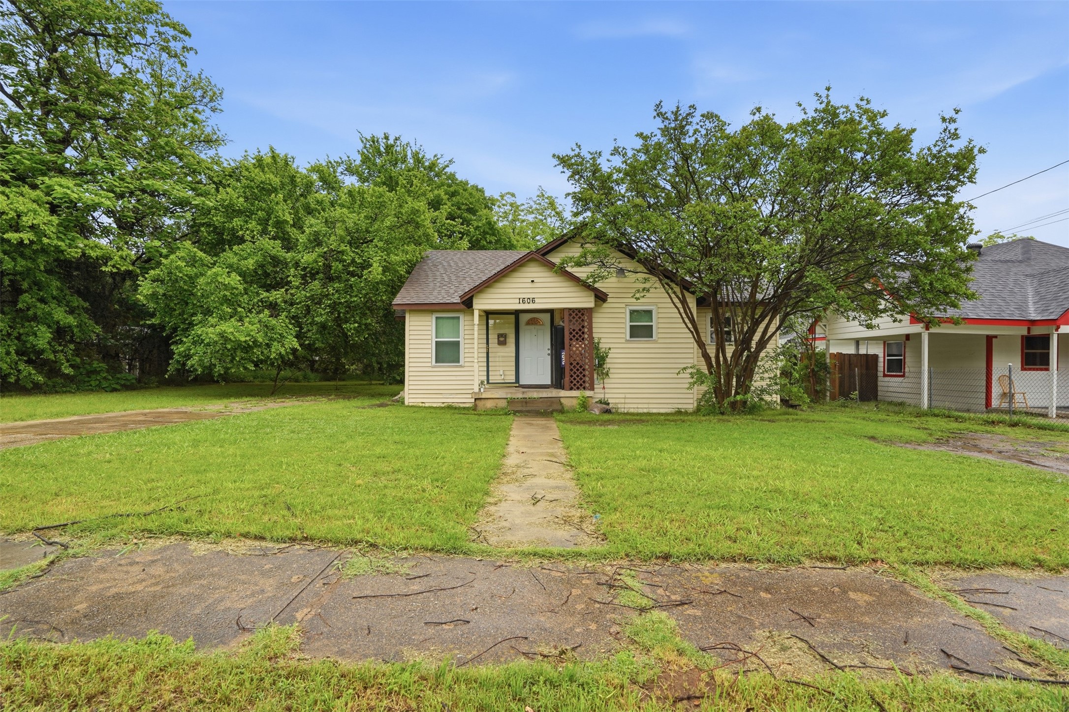 1606 Mentor Avenue Dallas TX 75216
