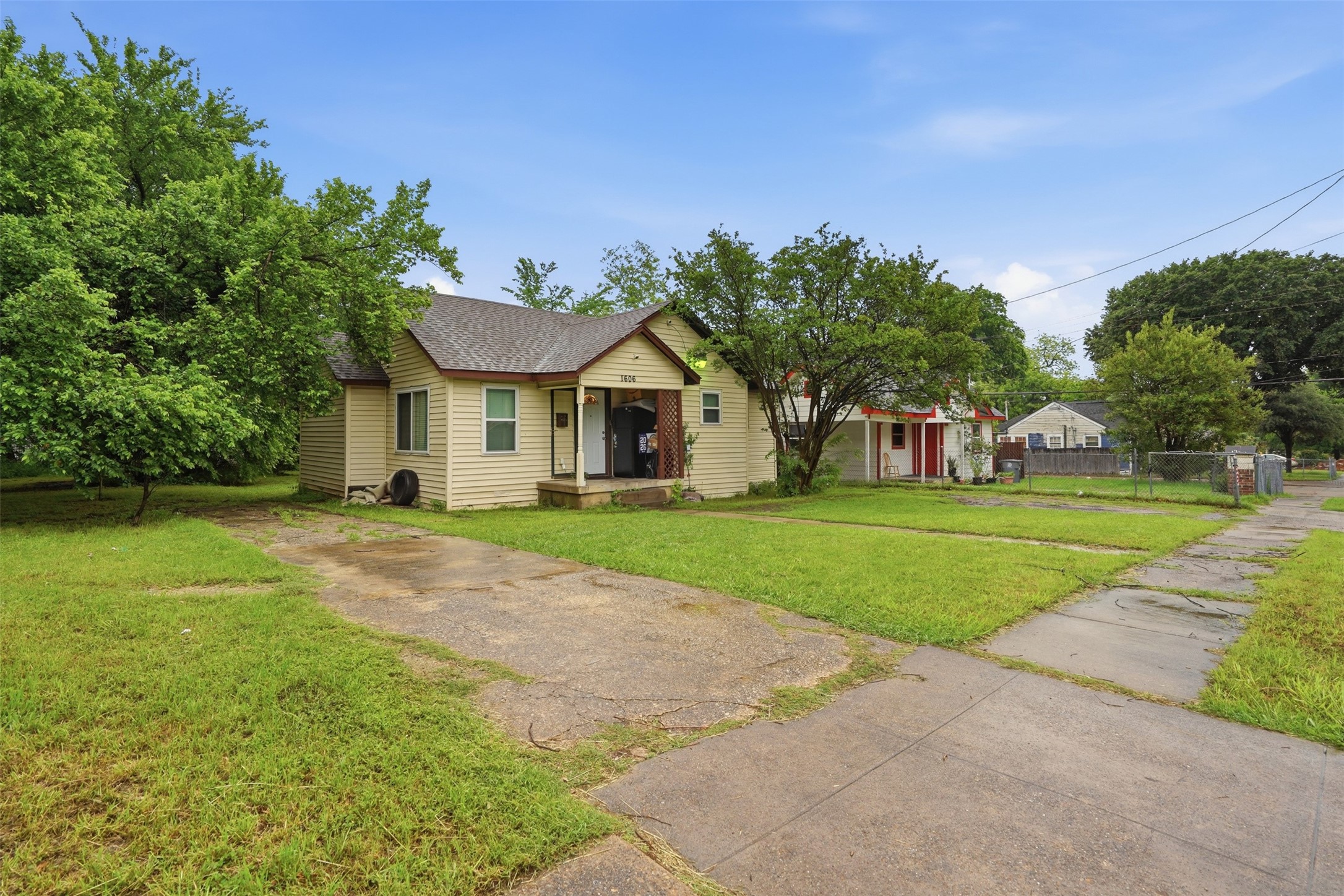 1606 Mentor Avenue Dallas TX 75216