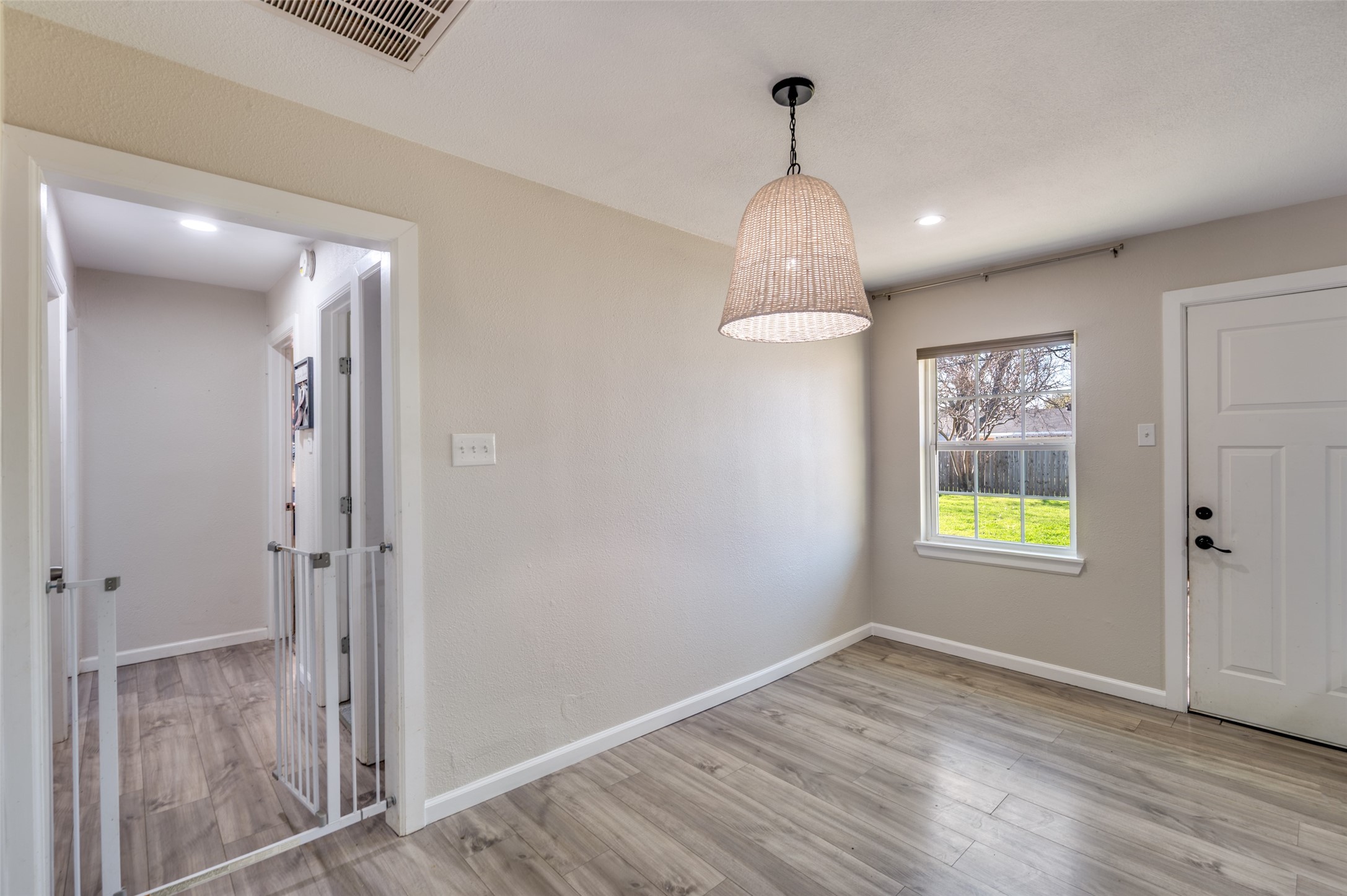 13803 Stardust Lane Farmers Branch TX 75234