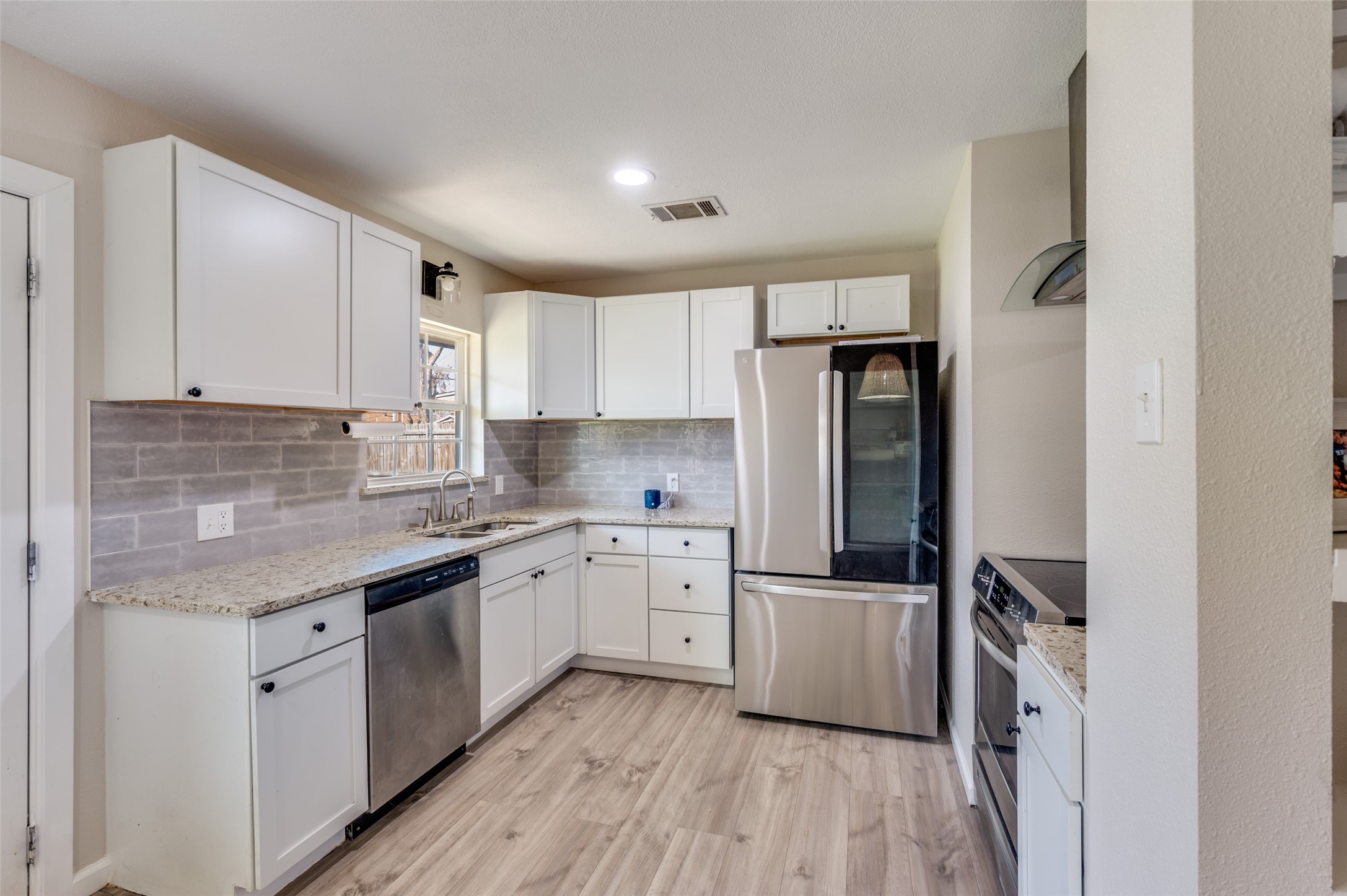 13803 Stardust Lane Farmers Branch TX 75234