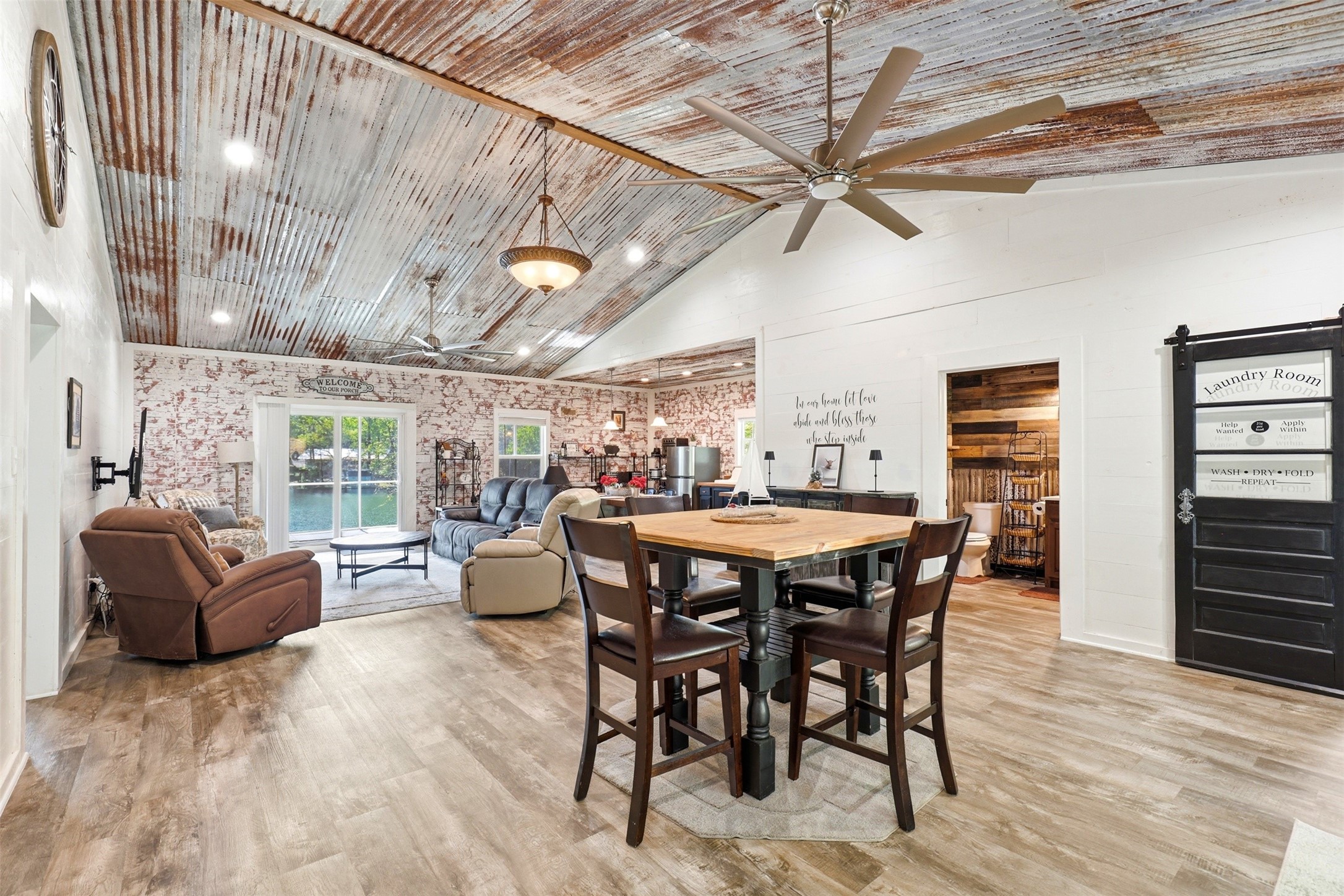 132 King George Road Scroggins TX 75480