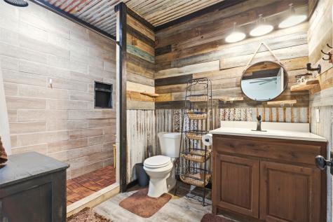 132 King George Road Scroggins TX 75480
