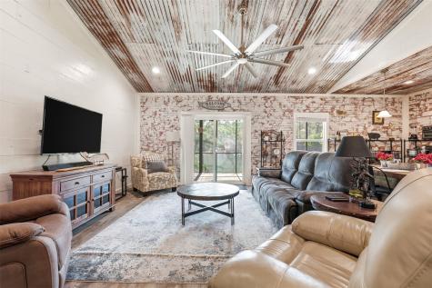 132 King George Road Scroggins TX 75480
