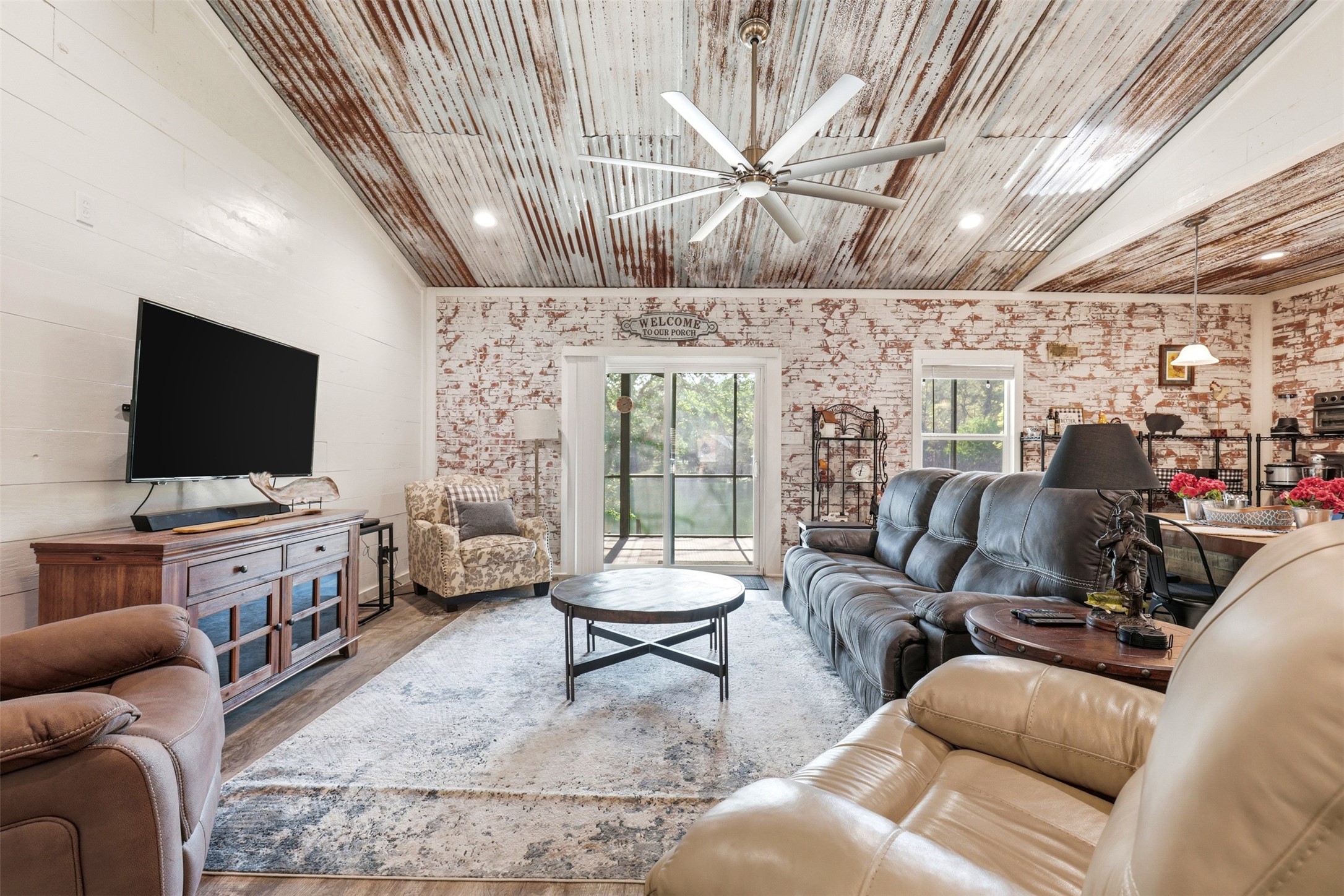 132 King George Road Scroggins TX 75480