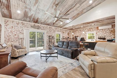 132 King George Road Scroggins TX 75480