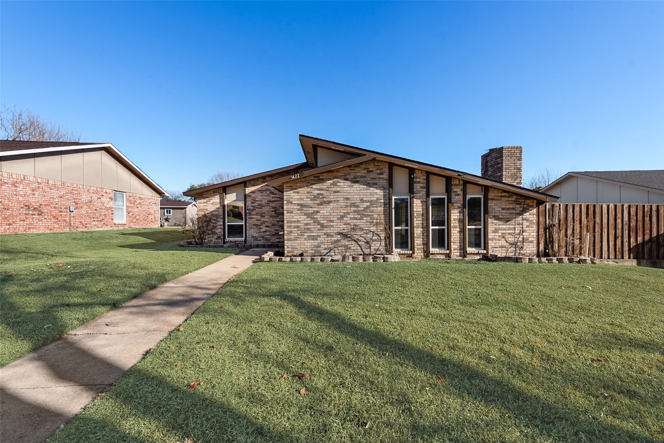 3422 Knoll Point Drive Garland TX 75043