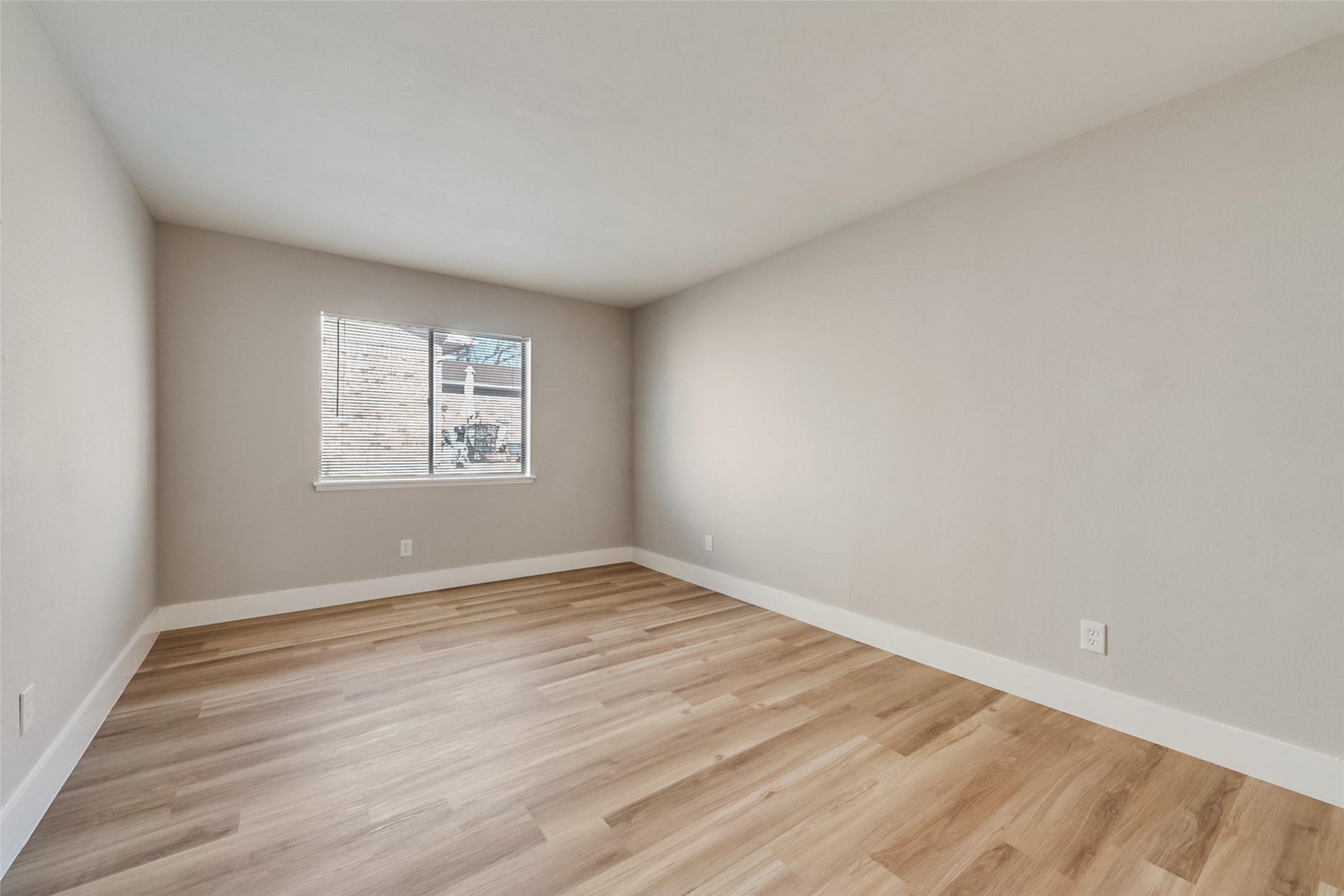 3422 Knoll Point Drive Garland TX 75043