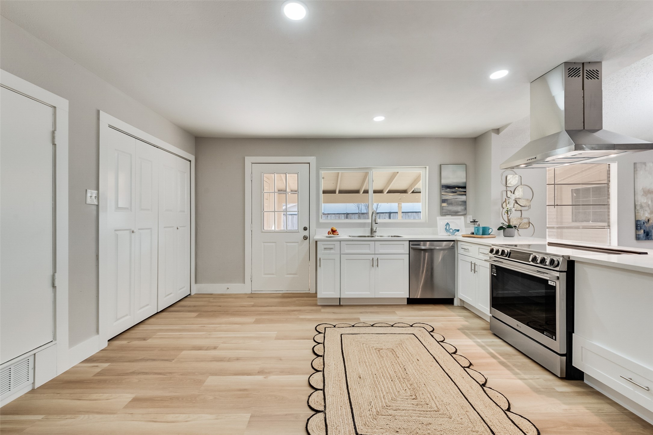 3422 Knoll Point Drive Garland TX 75043