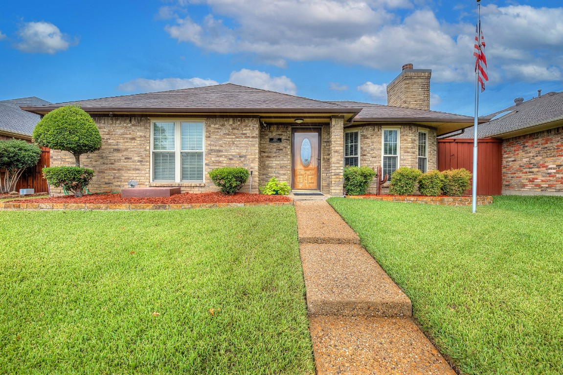 2817 Stoneridge Drive Garland TX 75044
