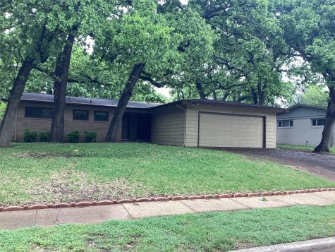 1911 William Brewster Street Irving TX 75061