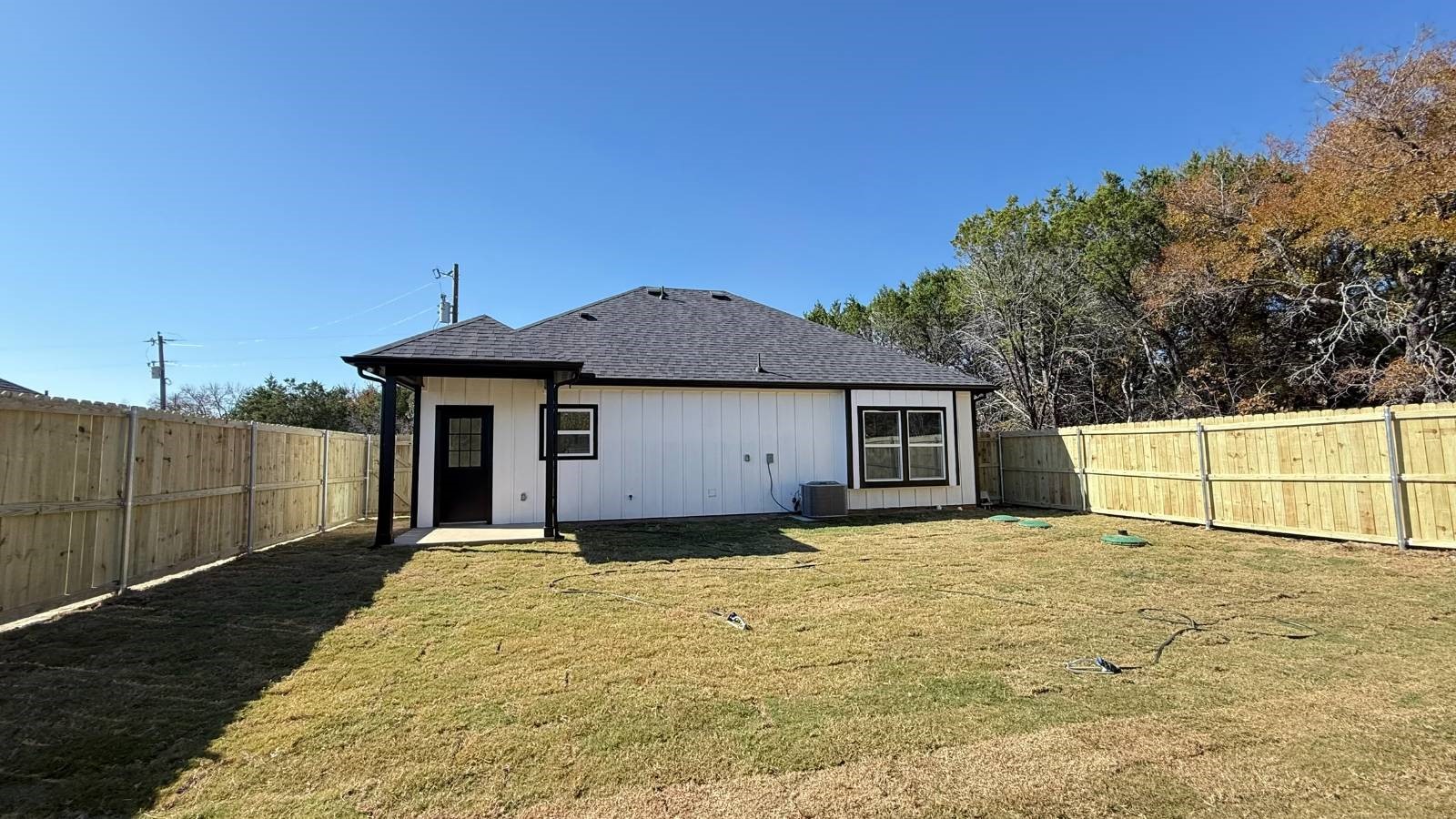 2615 Creekview Drive Granbury TX 76048