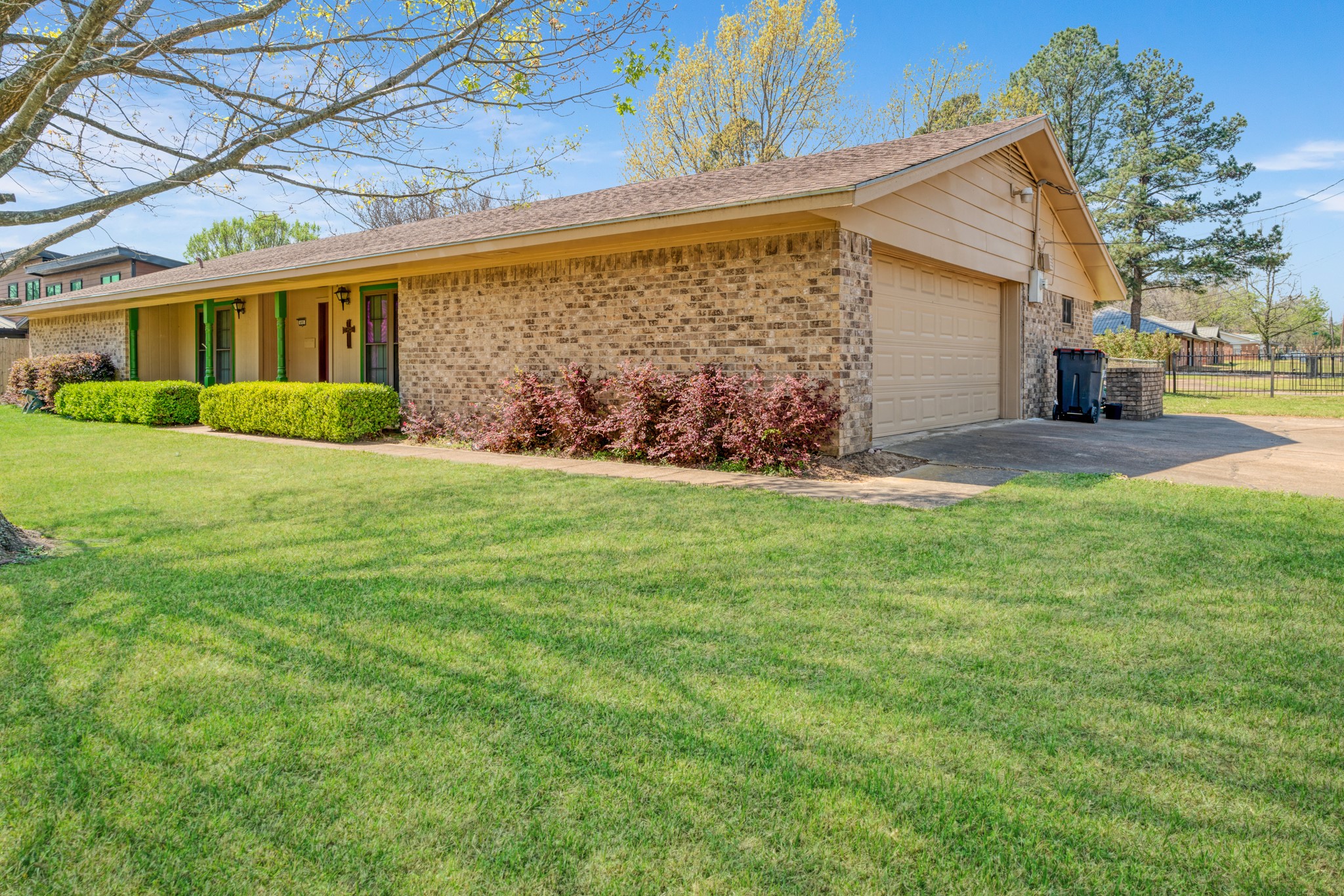 695 20th Street NE Paris TX 75460