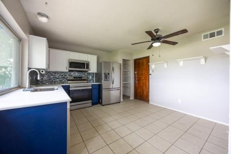722 Meadowglen Drive Duncanville TX 75137