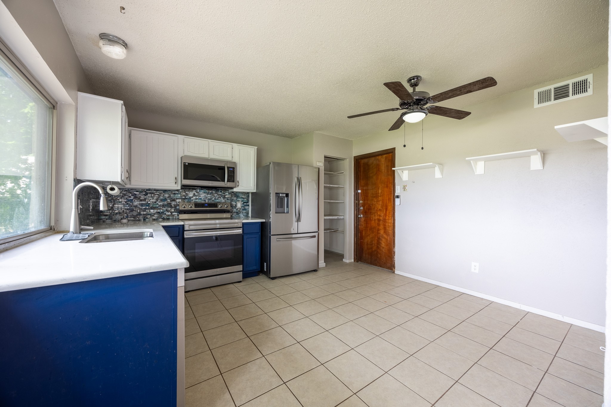 722 Meadowglen Drive Duncanville TX 75137