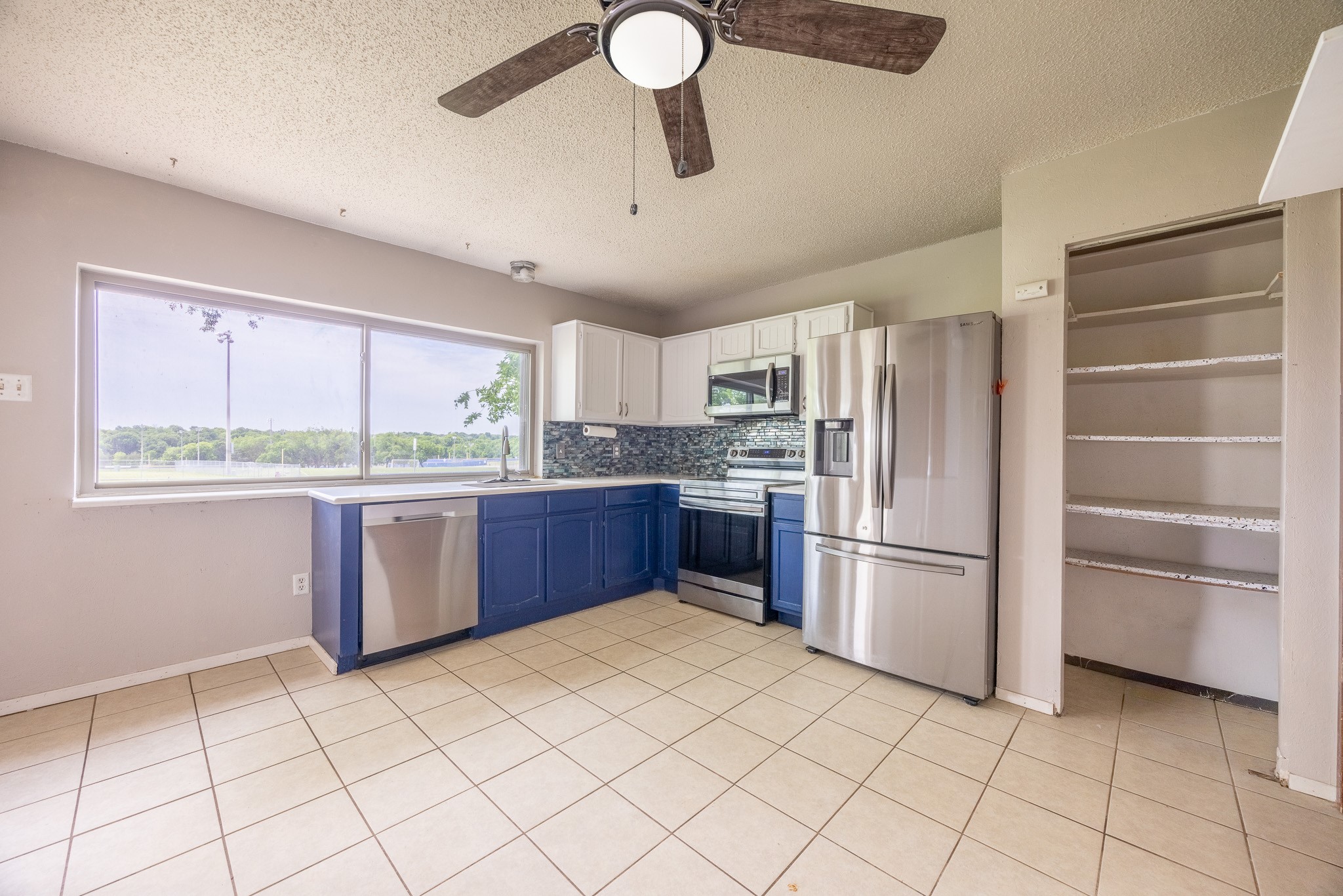 722 Meadowglen Drive Duncanville TX 75137