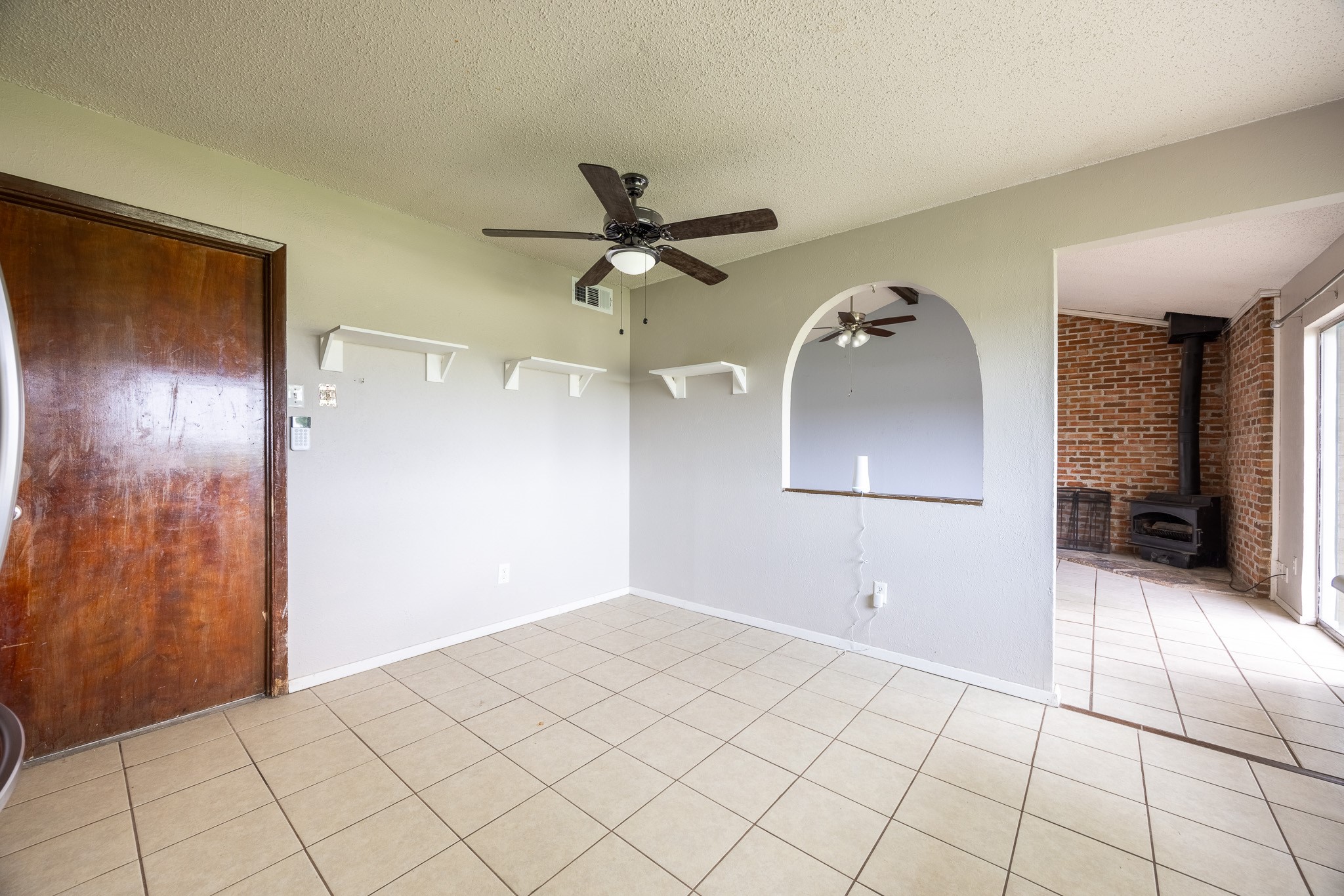 722 Meadowglen Drive Duncanville TX 75137