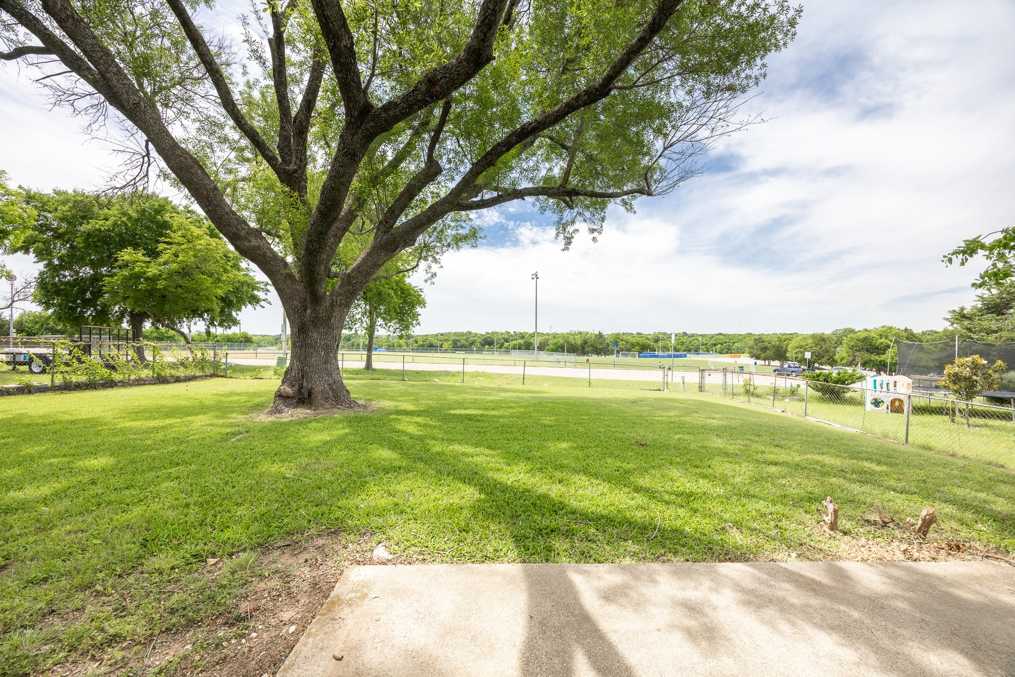722 Meadowglen Drive Duncanville TX 75137