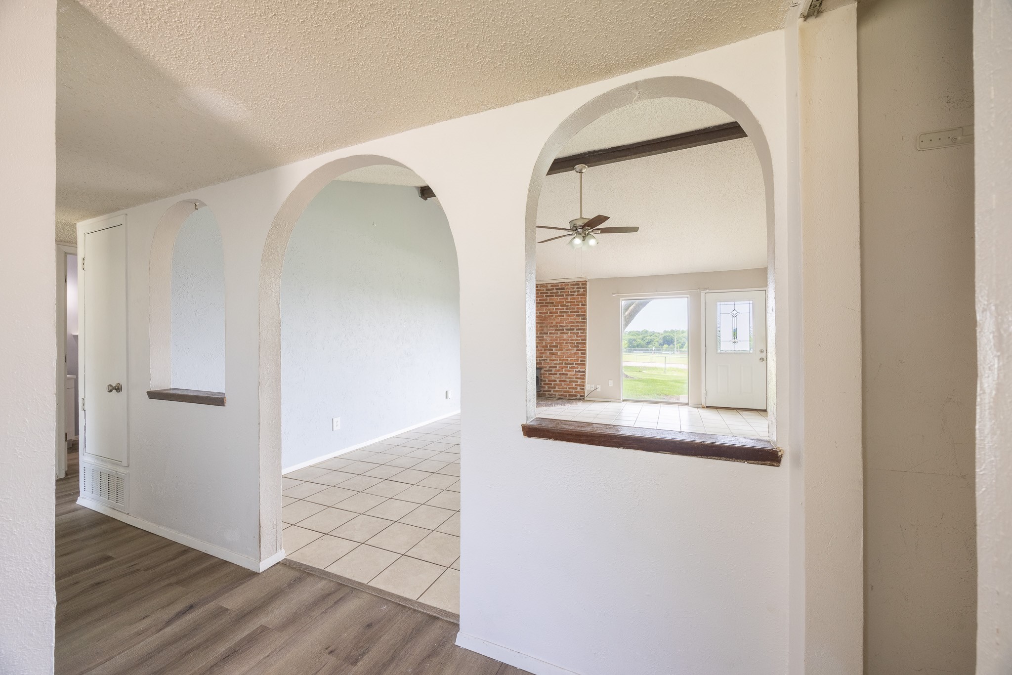 722 Meadowglen Drive Duncanville TX 75137