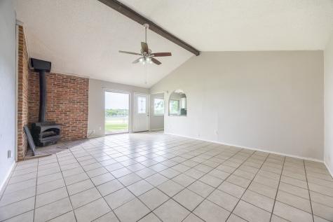 722 Meadowglen Drive Duncanville TX 75137