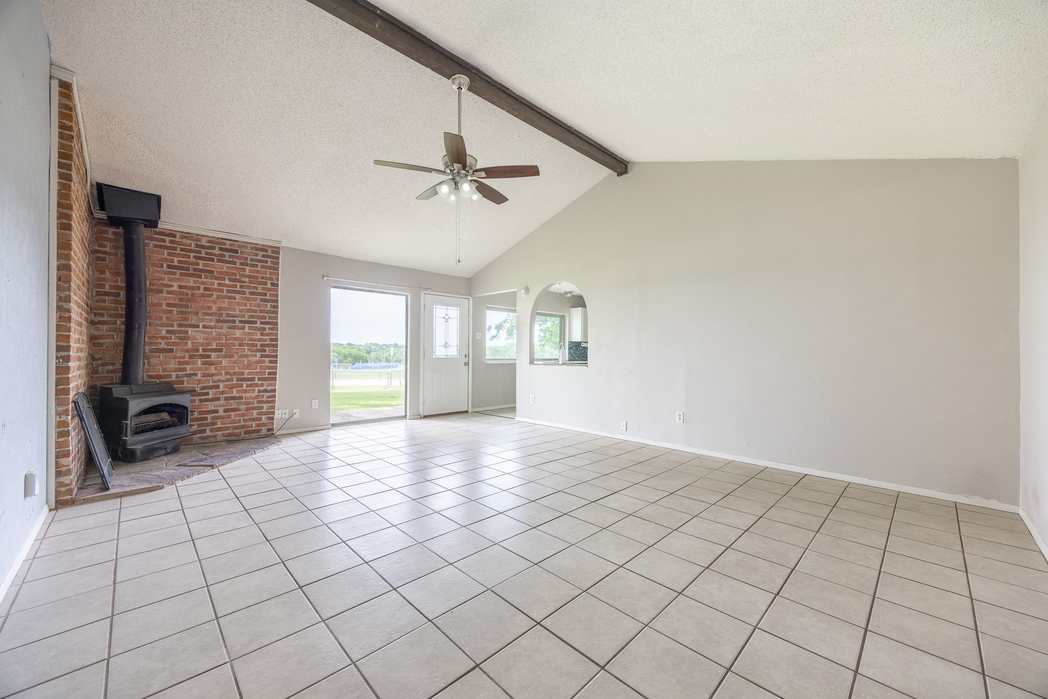 722 Meadowglen Drive Duncanville TX 75137