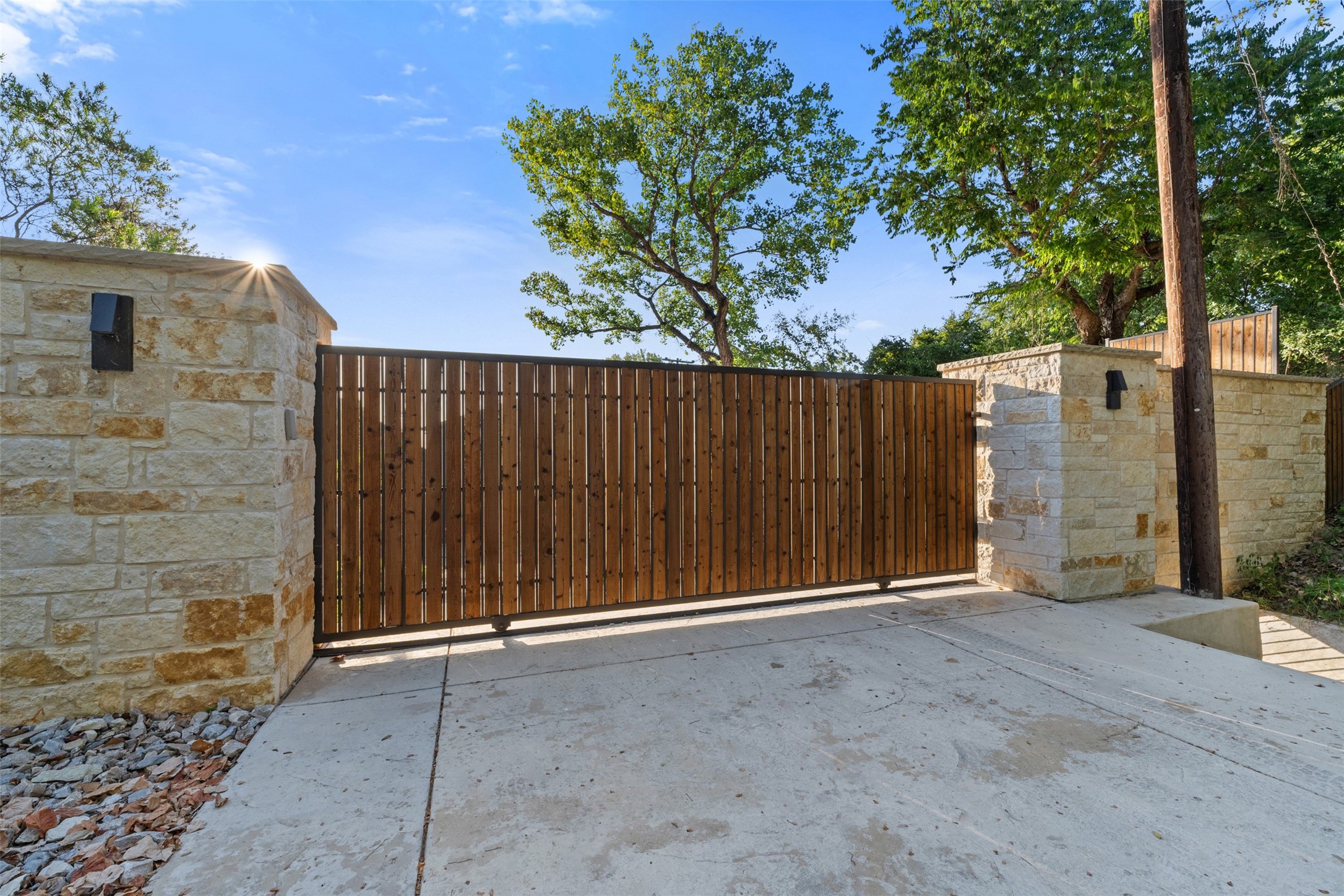 12210 Lake Forest Drive Azle TX 76020