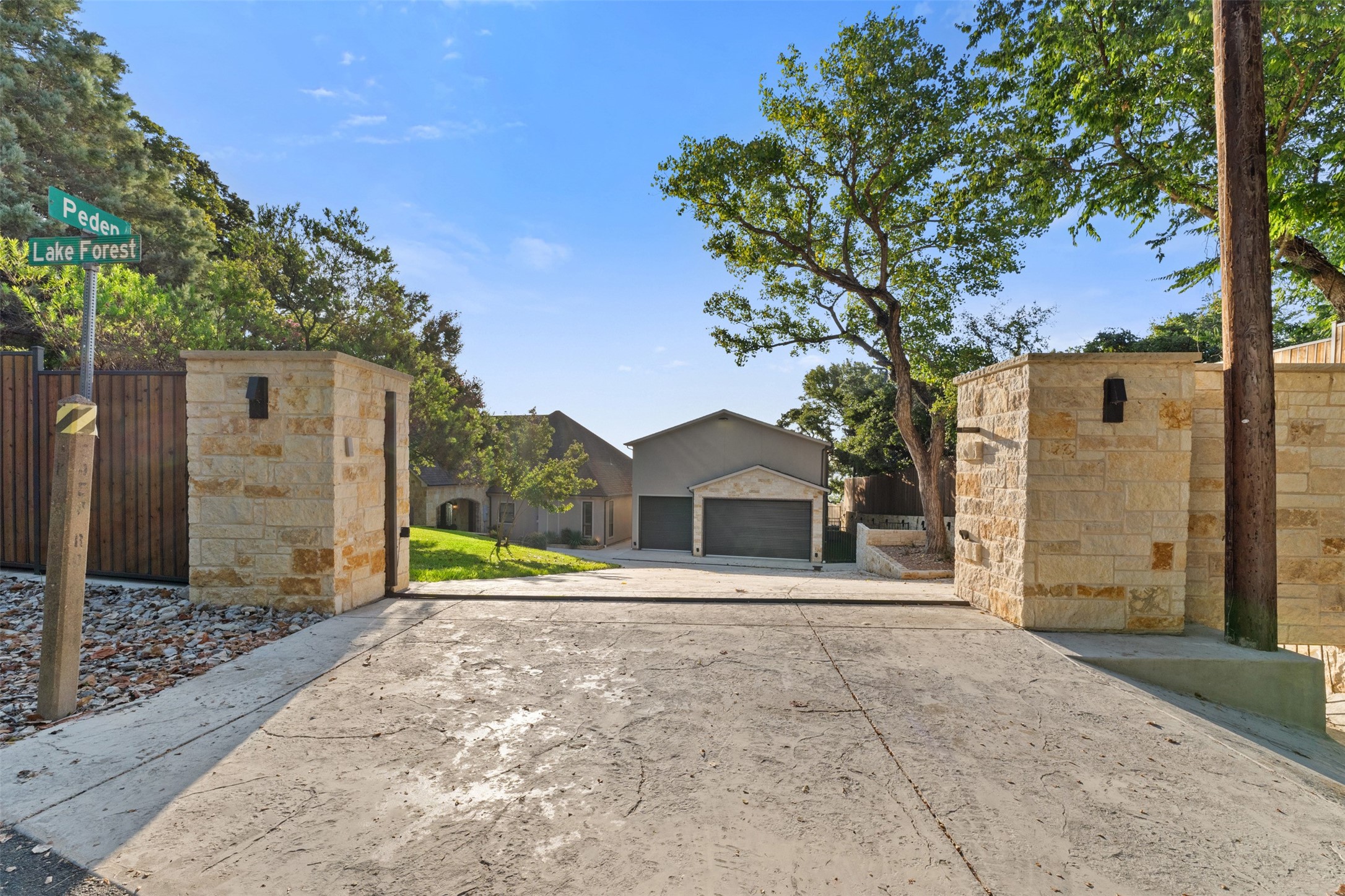 12210 Lake Forest Drive Azle TX 76020
