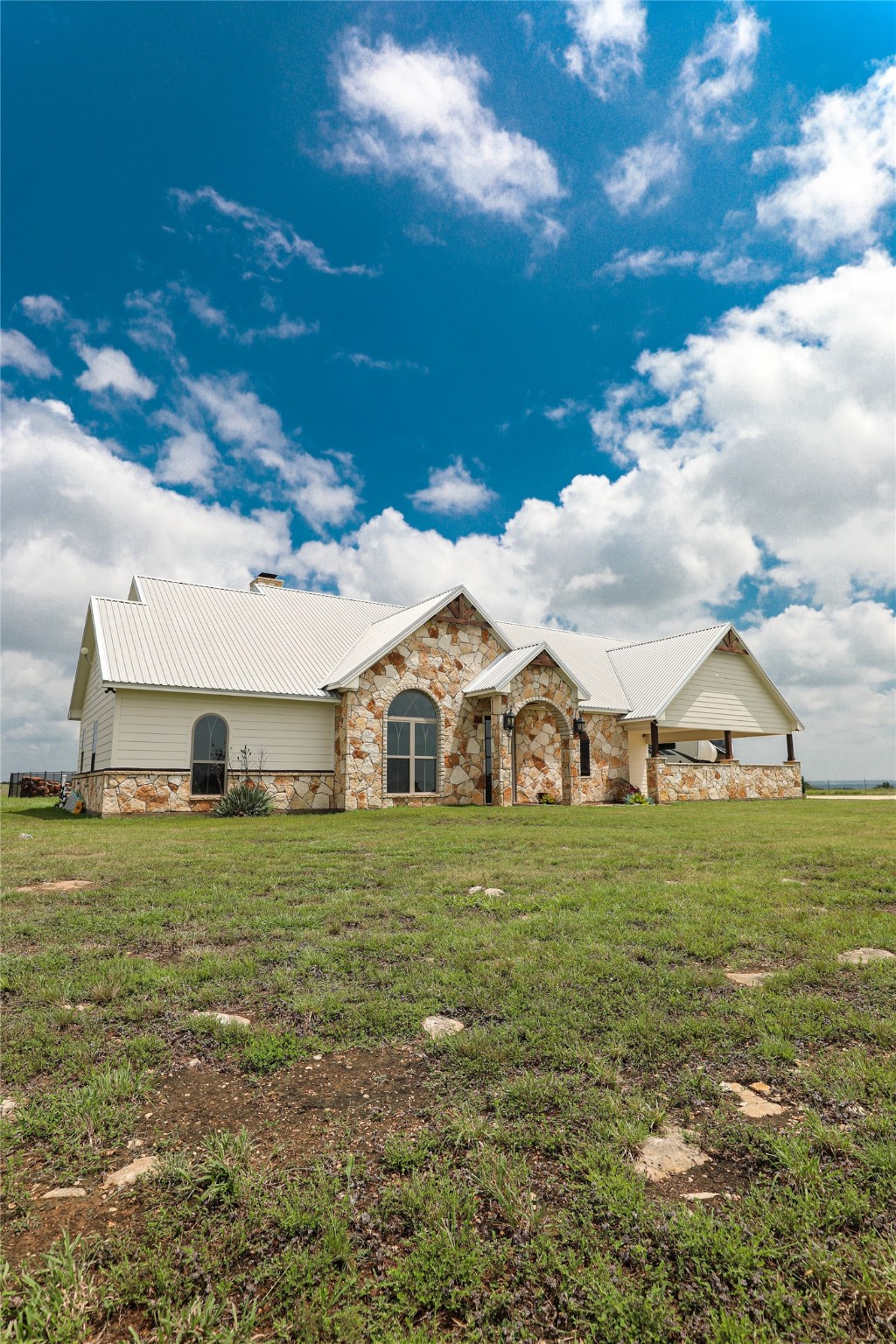 505 County Road 242 Hico TX 76457