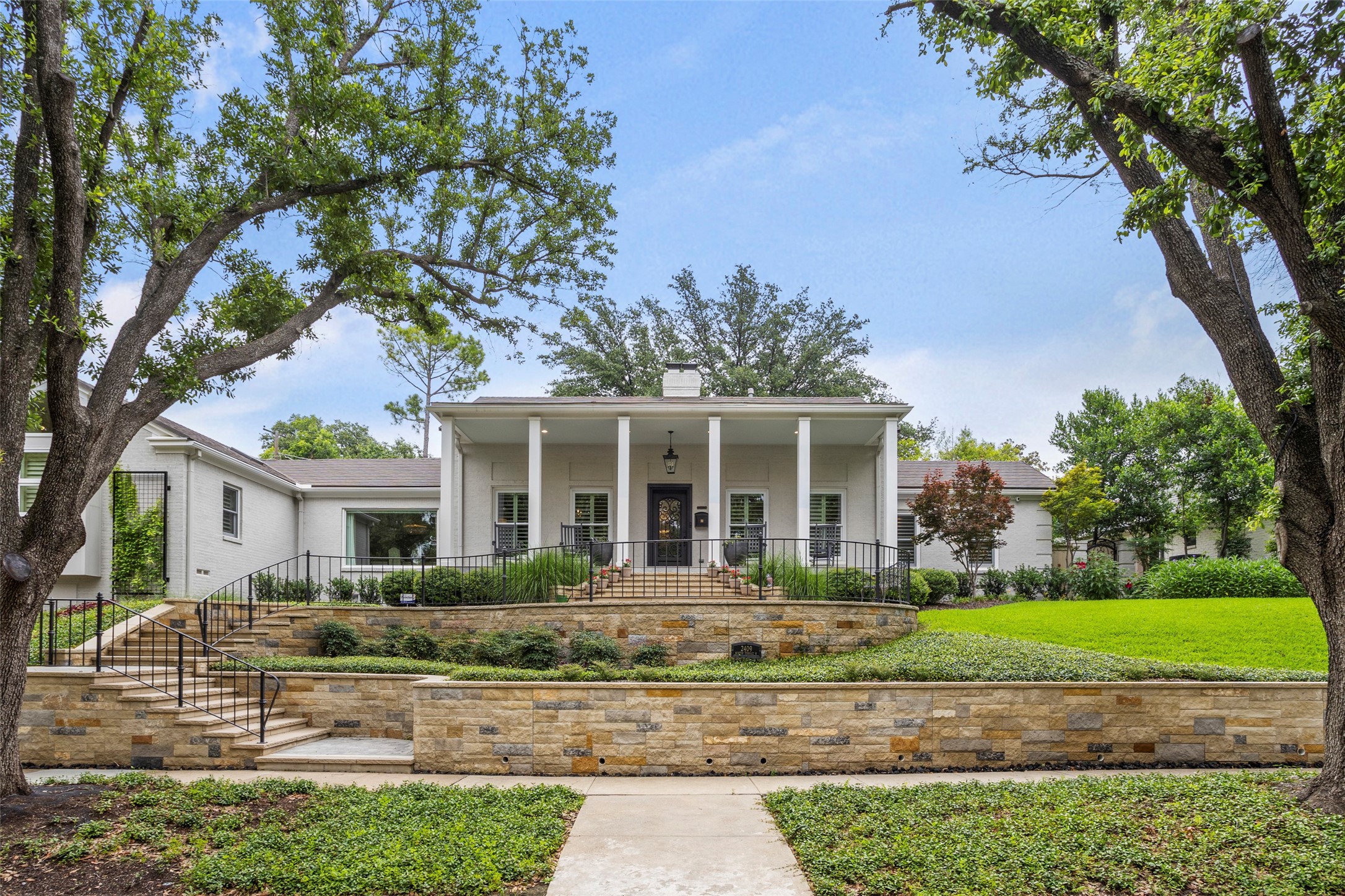 2409 Winton Terrace W Fort Worth TX 76109