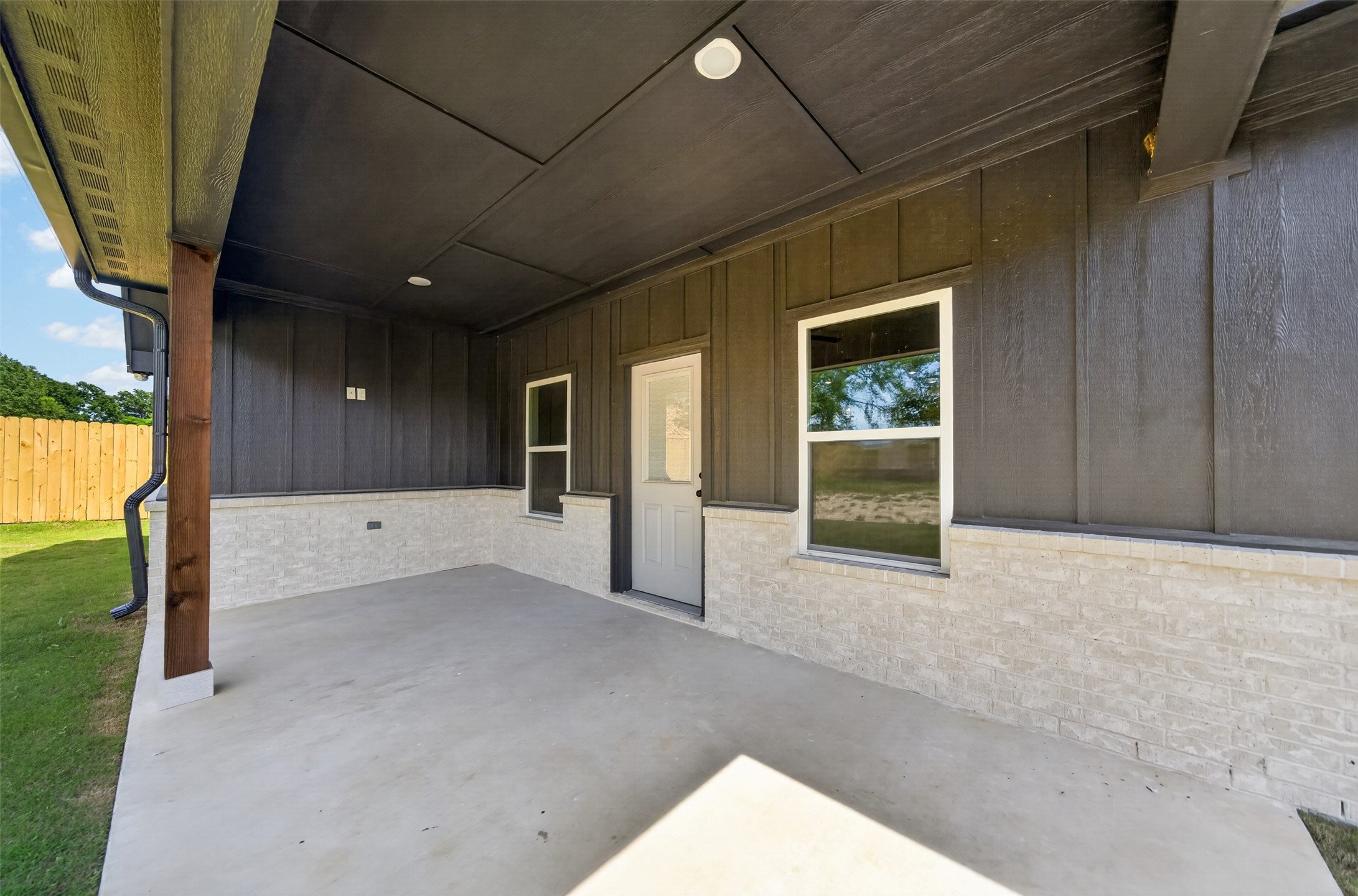 105 W Teal Drive Troup TX 75789